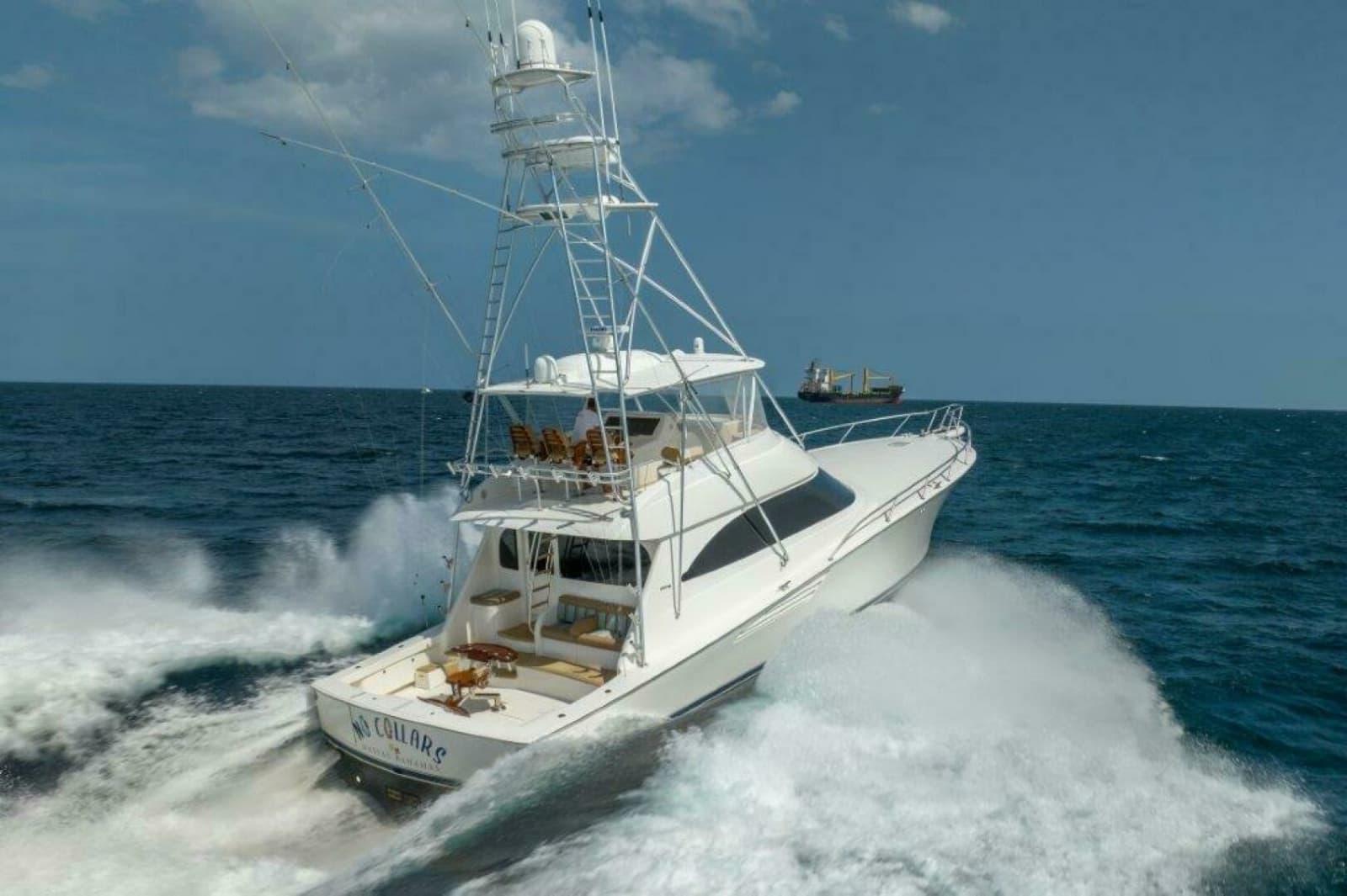 2015 Viking 66 Convertible - Photo 61