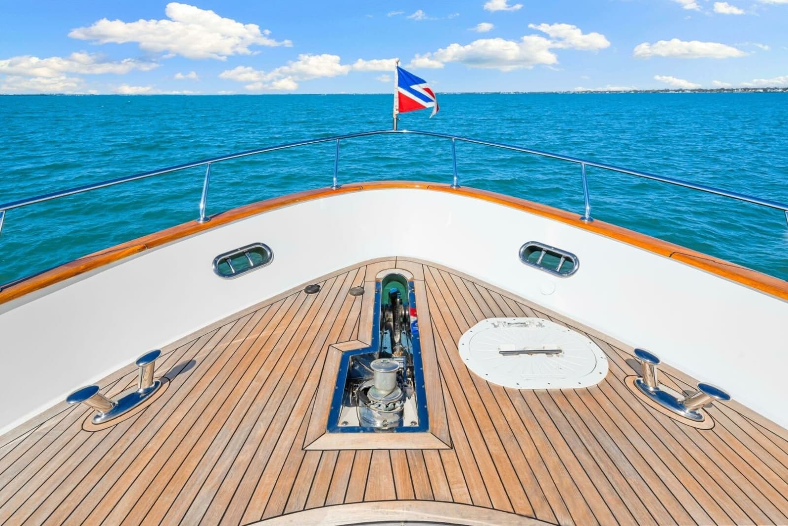 2010 Ocean Alexander 83 Motor Yacht - Photo 55