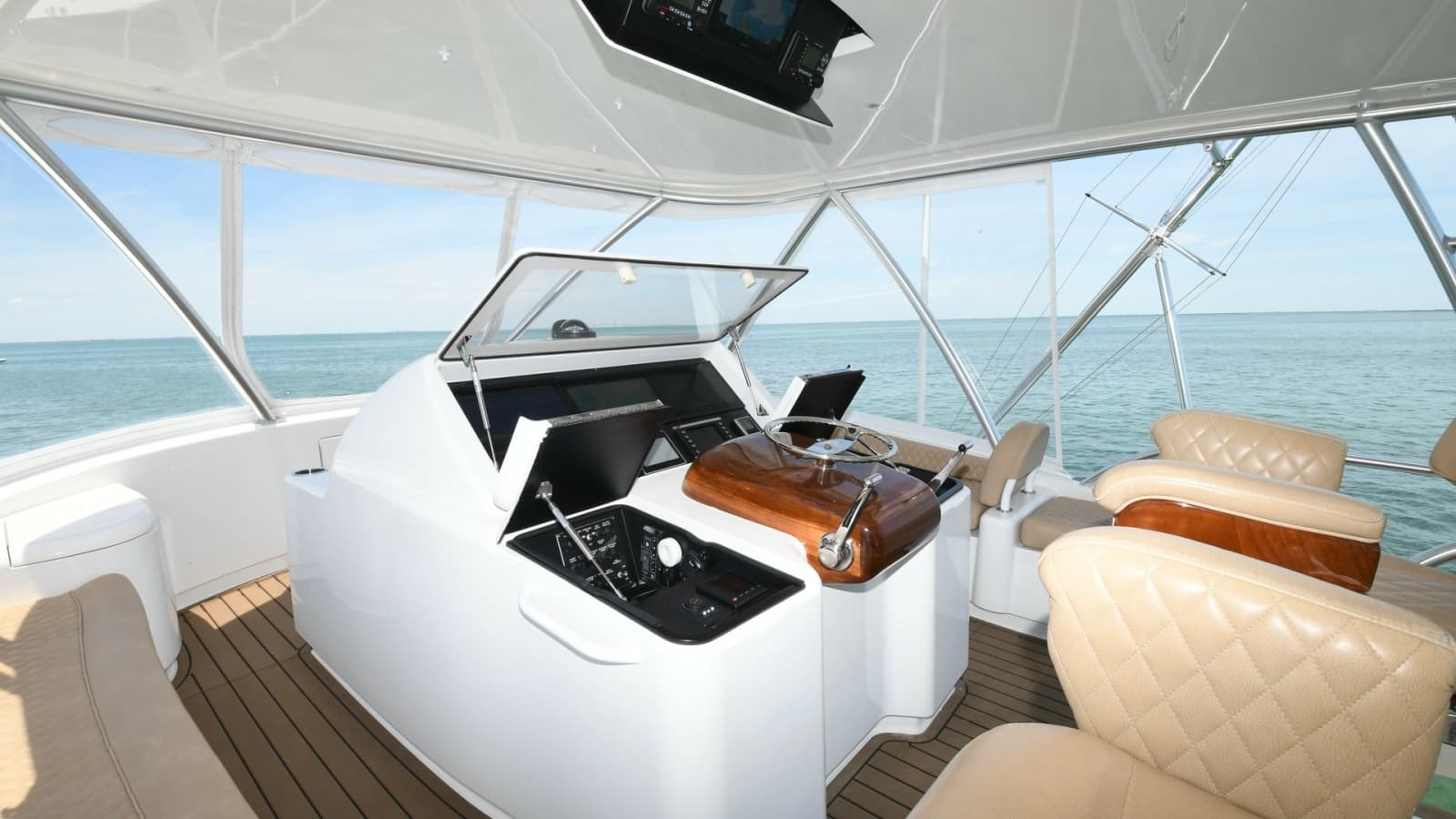 2019 Viking 58 Convertible - Photo 36