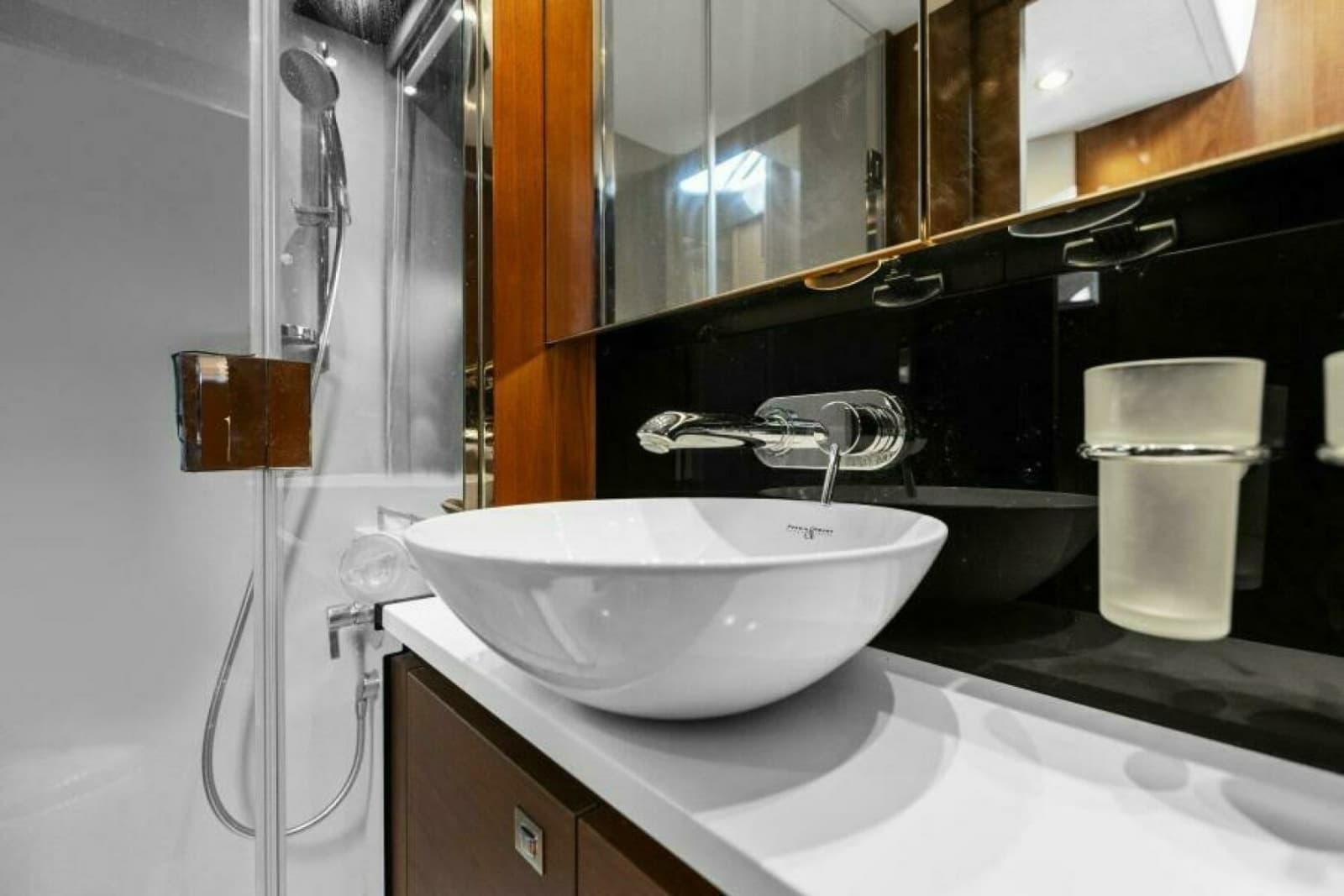 2016 Princess 60 Flybridge - Photo 41