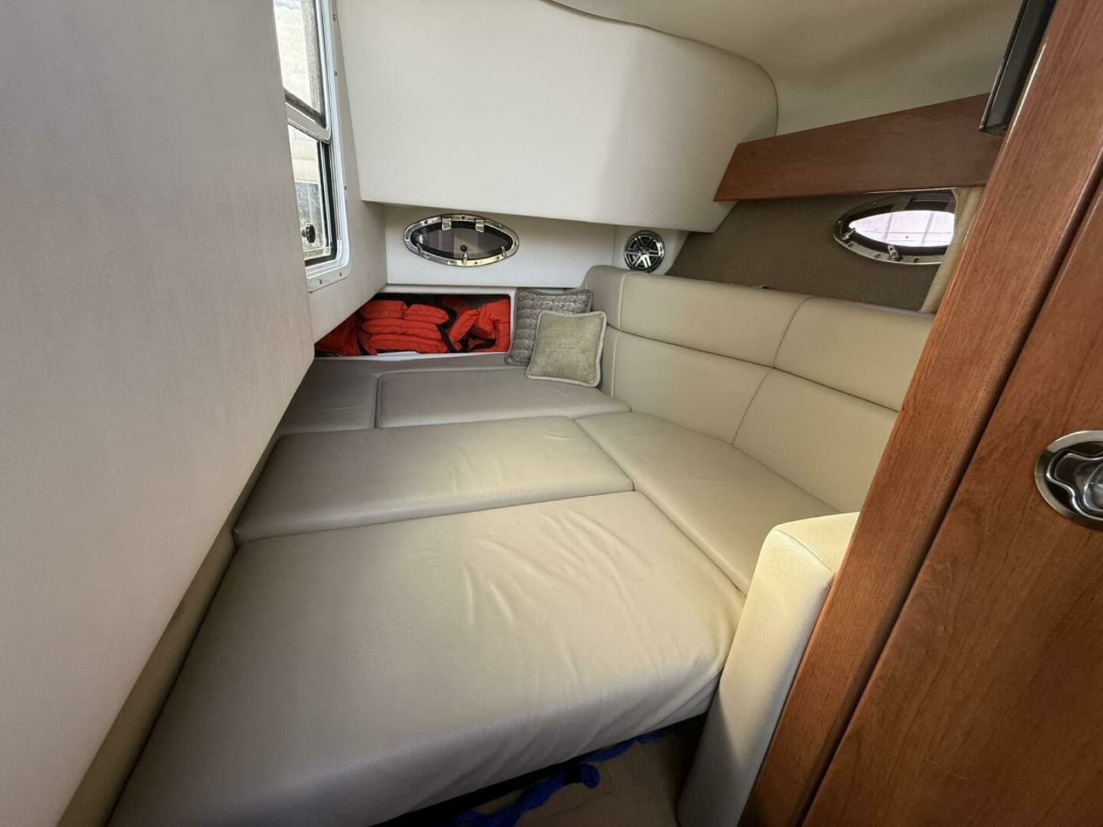 2016 Formula 330 Crossover Bowrider - Photo 15