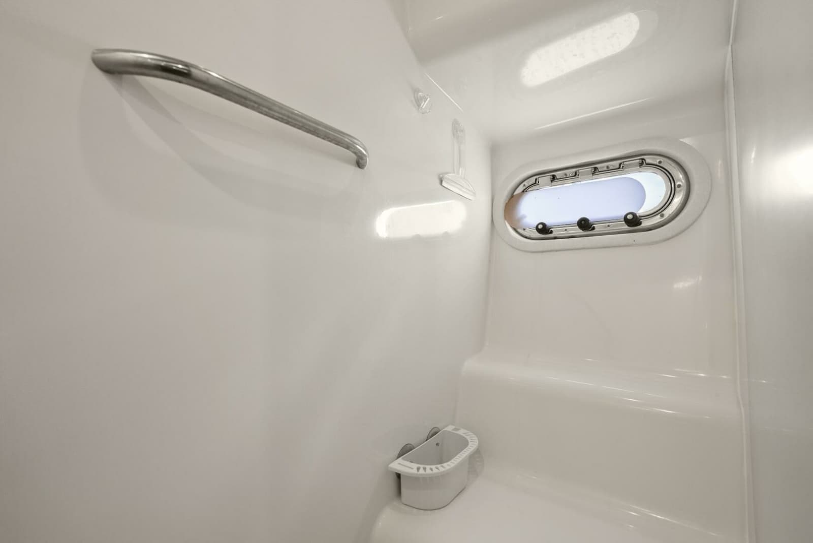 2007 Tiara Yachts 4300 Sovran - Photo 29