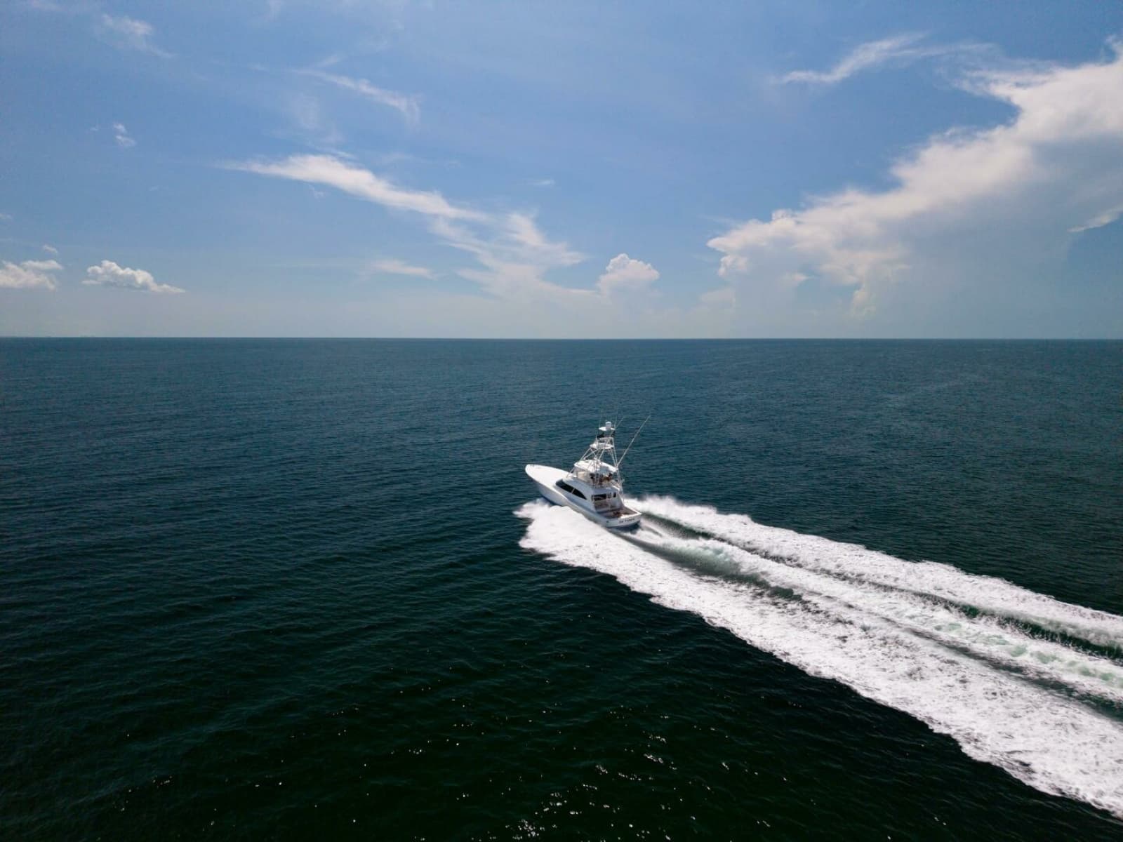 2018 Viking 62 Convertible - Photo 54