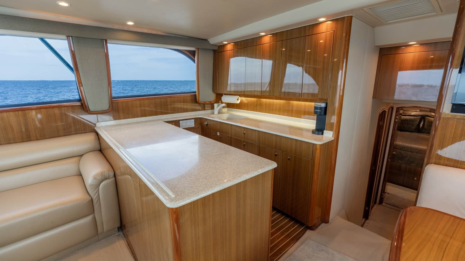 2007 Viking 45 Convertible - Photo 8