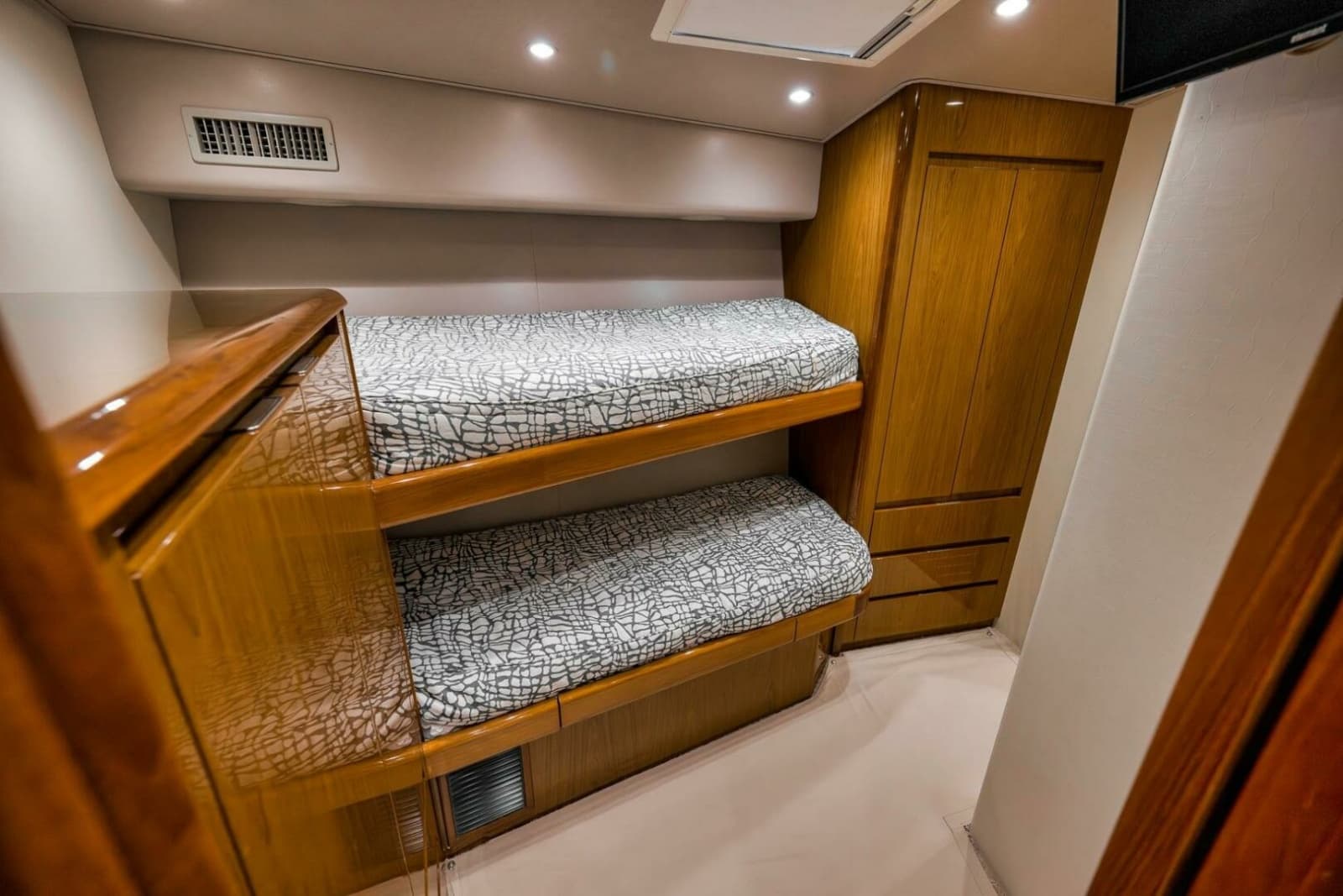 2011 Viking 76 Enclosed Bridge - Photo 71