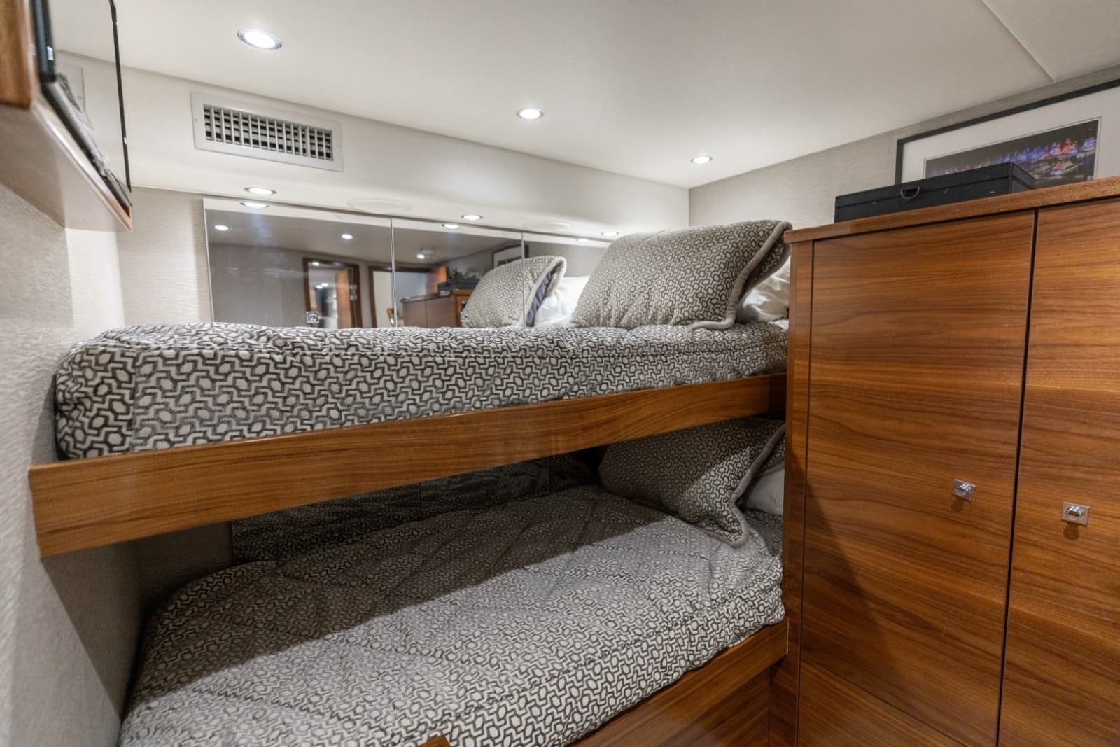 2023 Viking 72 Convertible - Photo 60