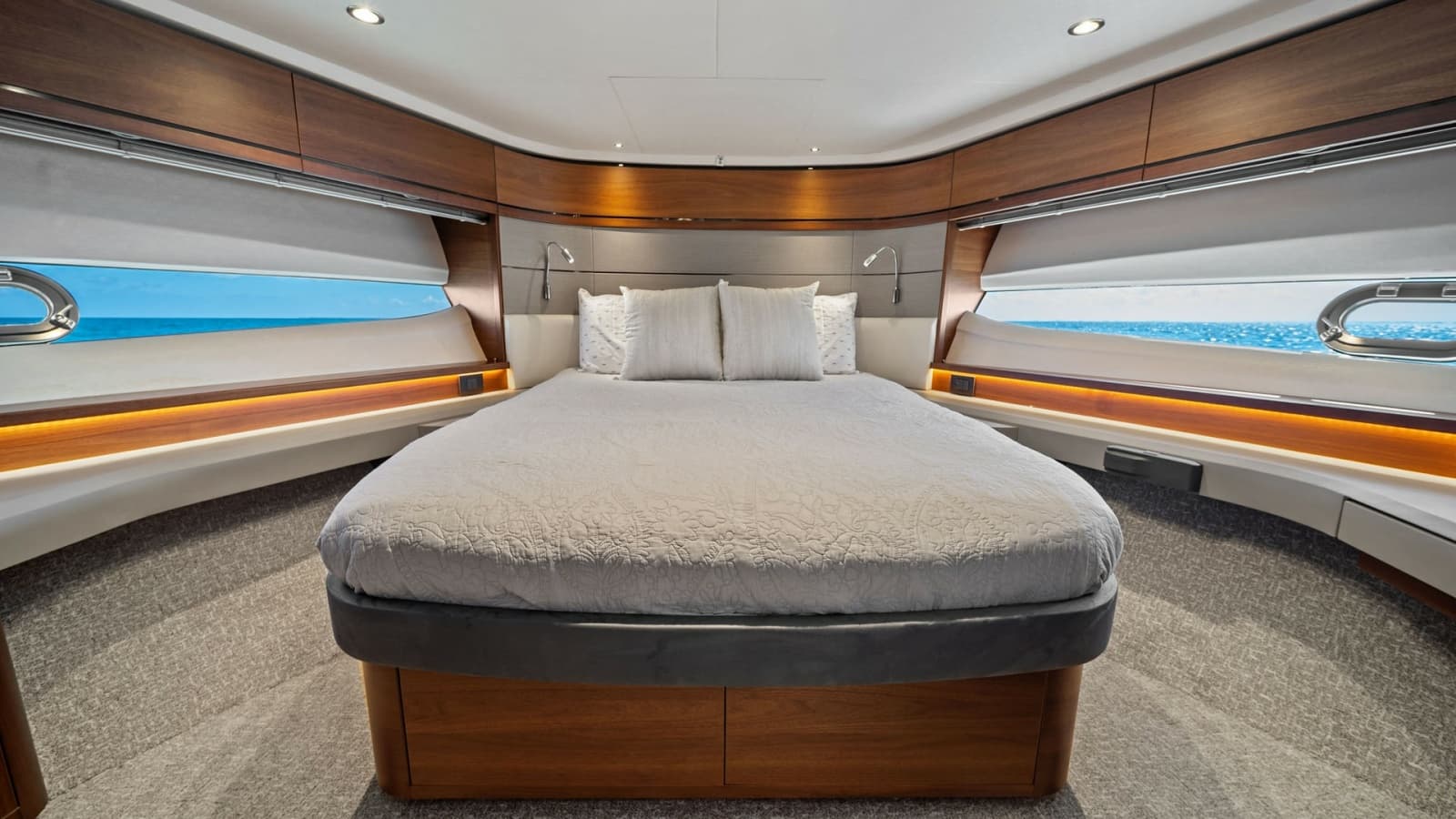 2019 Princess V65 - Photo 19