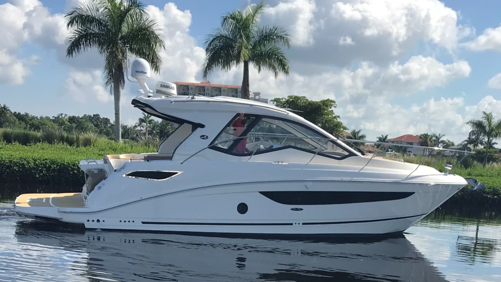 2018 Sea Ray Sundancer 350 - Photo 11