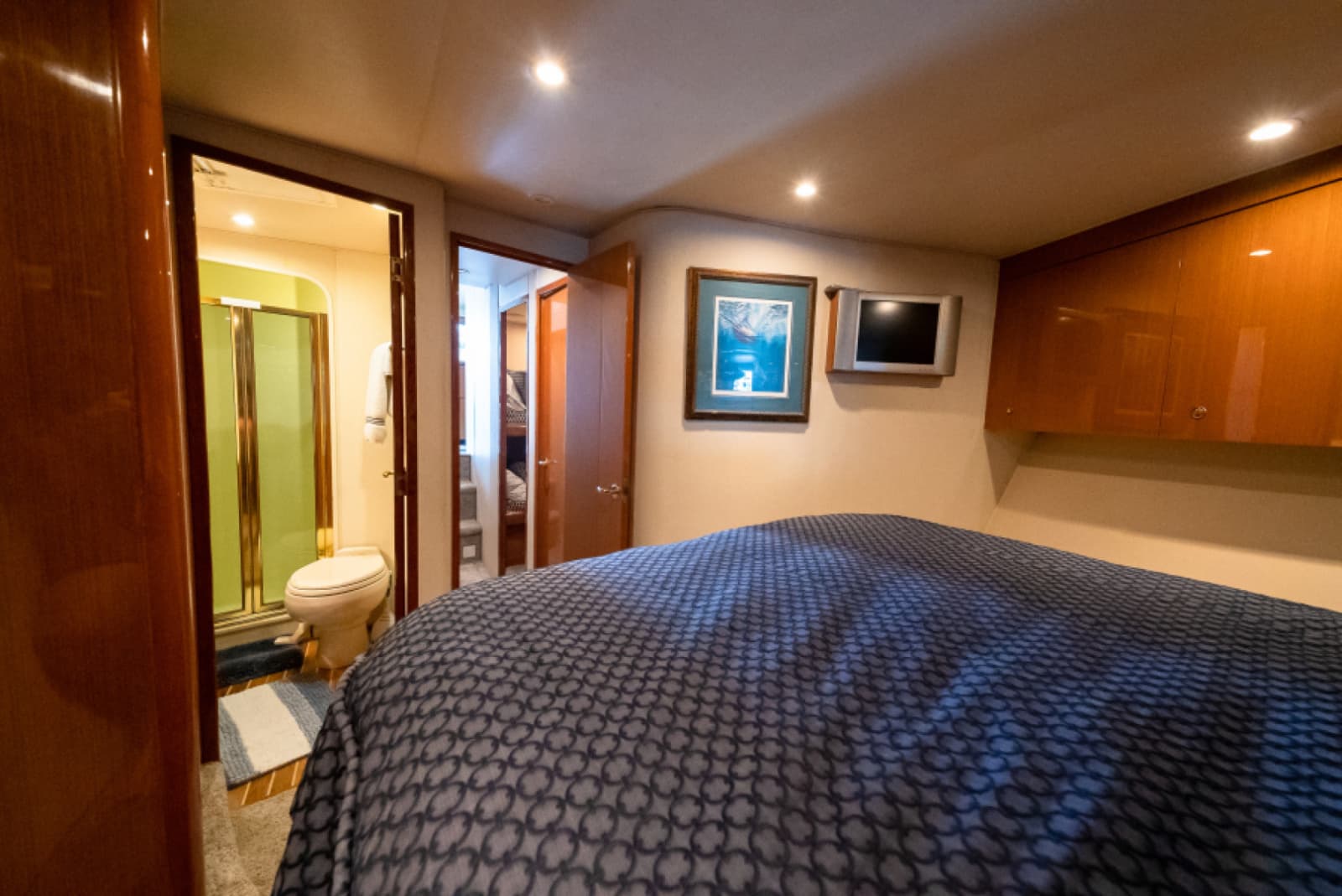 2003 Viking 45 Convertible - Photo 5
