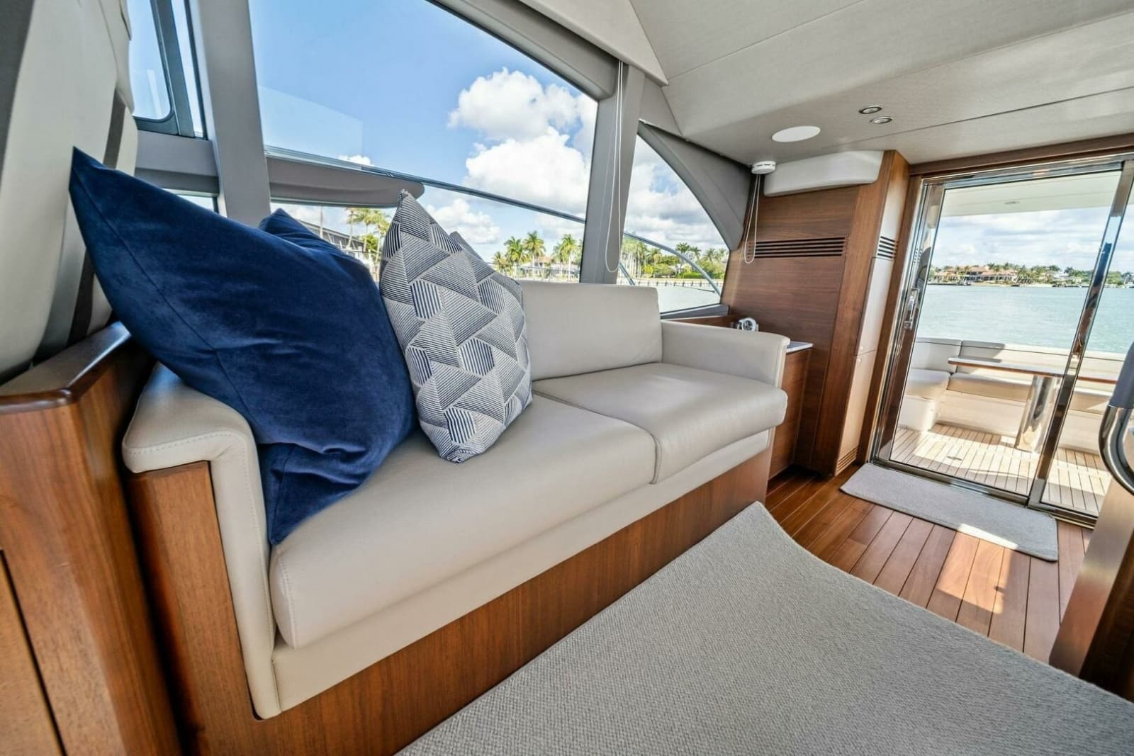 2023 Princess F50 - Photo 23