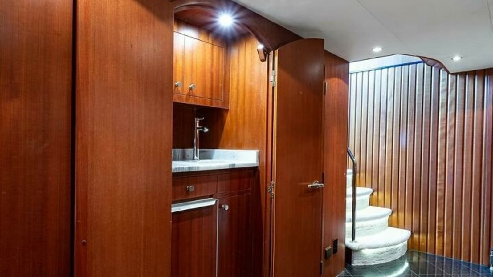 2003 Hatteras Raised Pilothouse - Photo 17