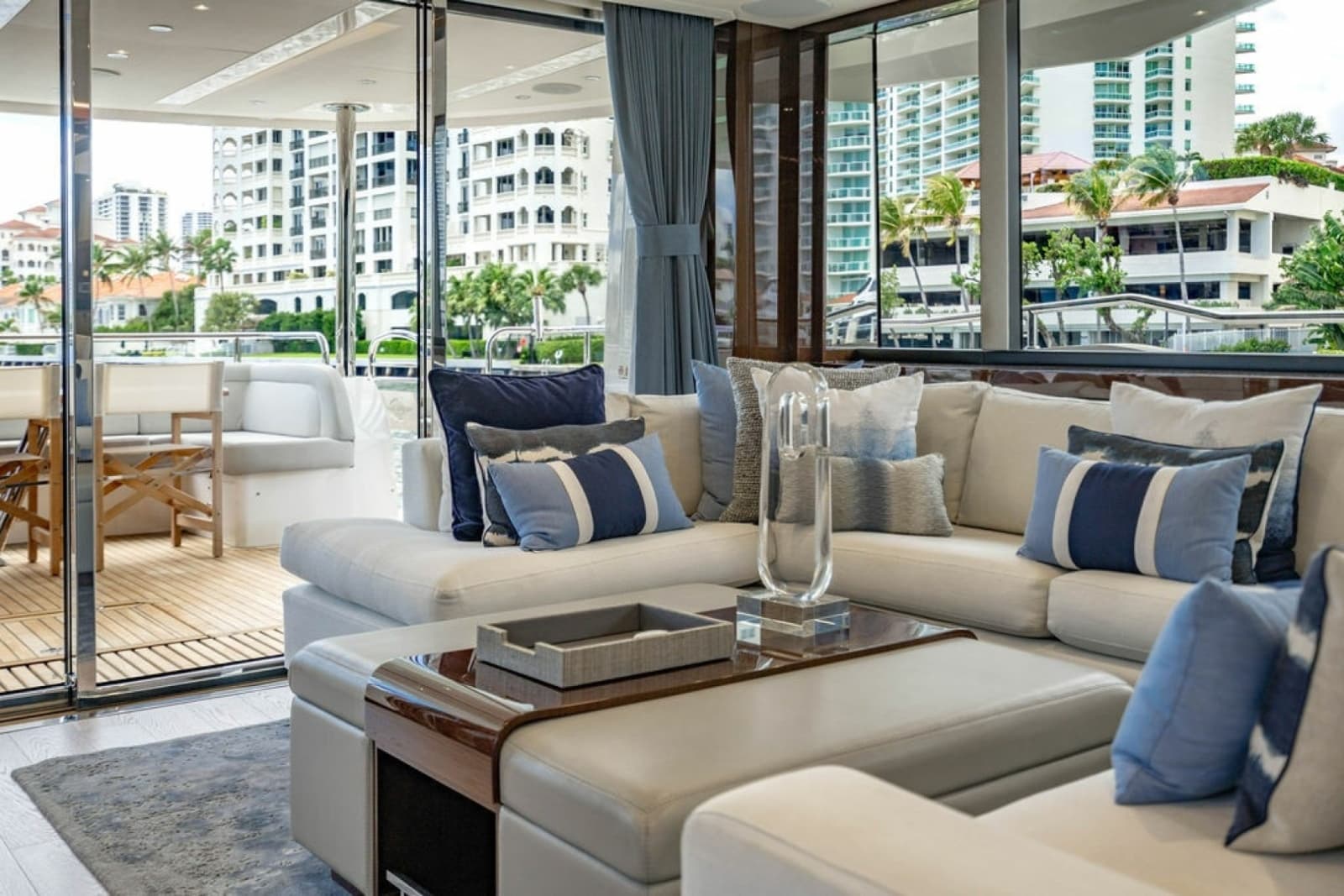 2019 Sunseeker 95 Motor Yacht - Photo 42