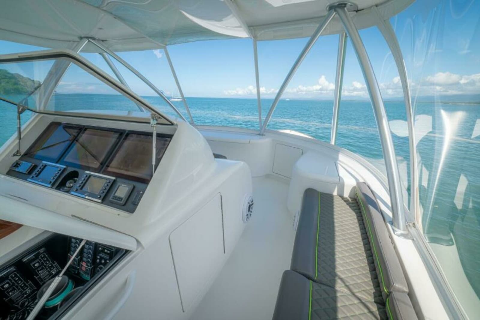 2017 Viking 62 Convertible - Photo 48