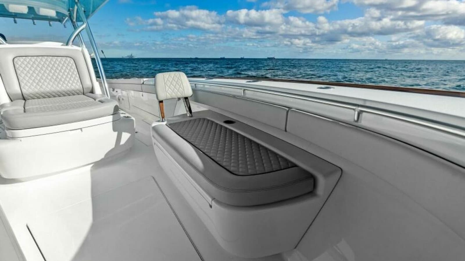 2021 Valhalla Boatworks V-37 - Photo 10