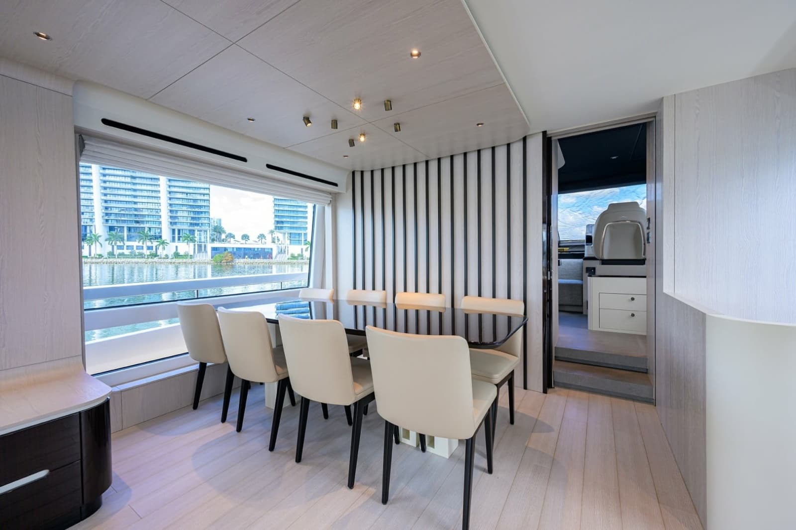 2024 Azimut Fly 78 - Photo 25