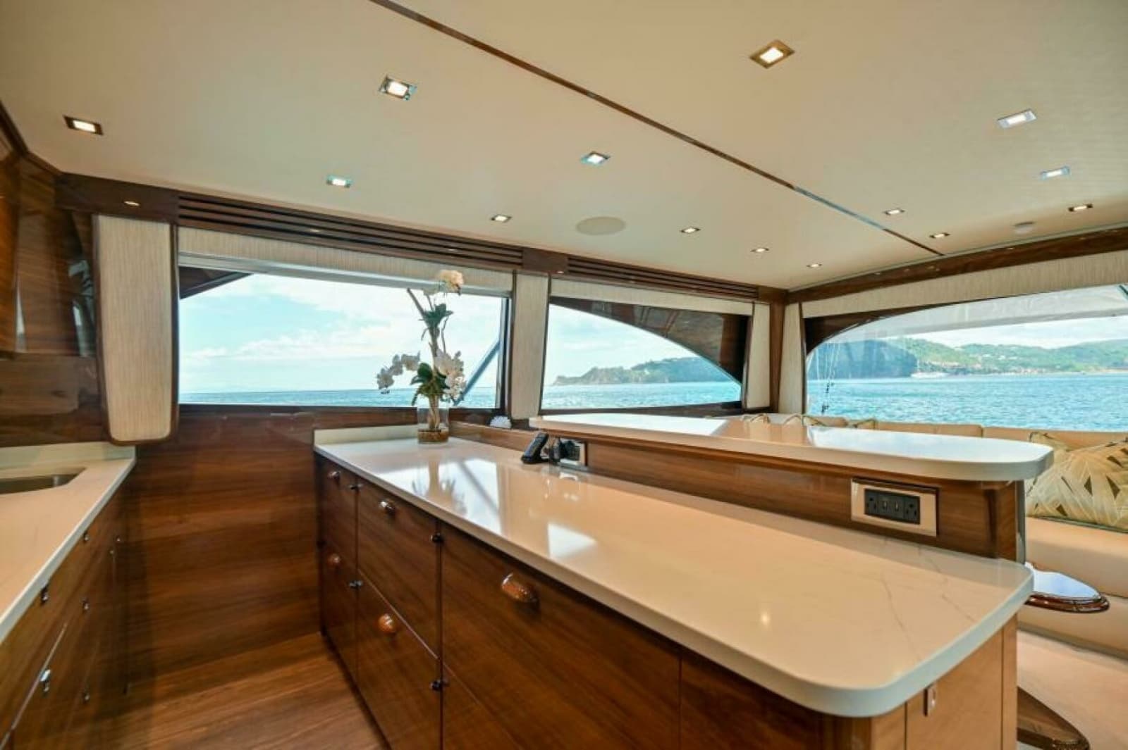 2023 Viking 64 Convertible - Photo 14