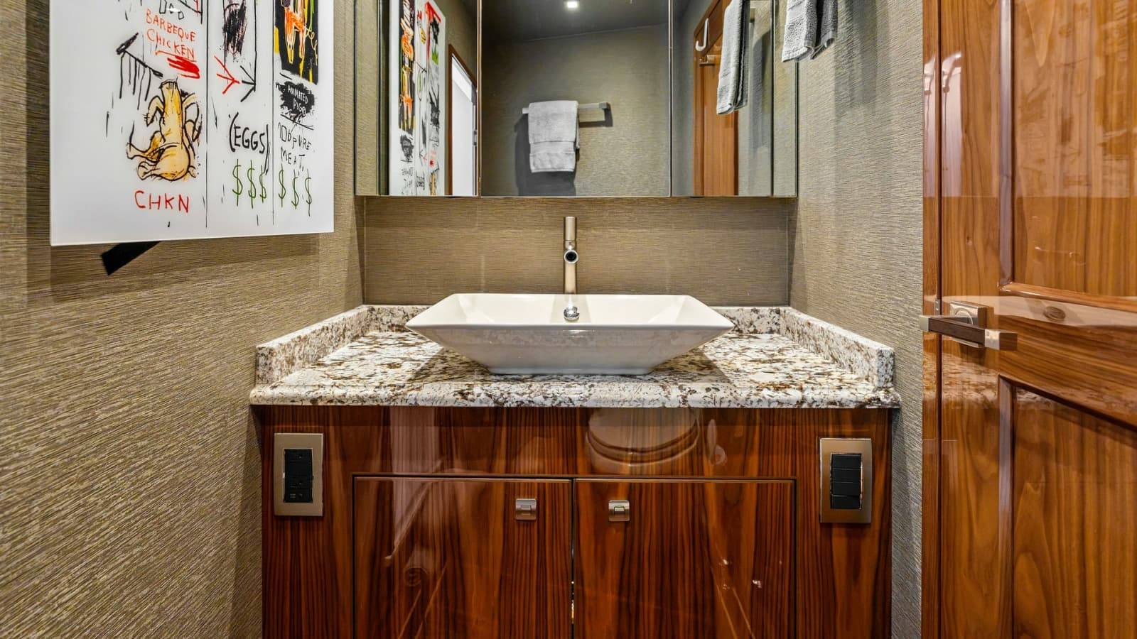 2016 Viking 80 Enclosed Bridge - Photo 51