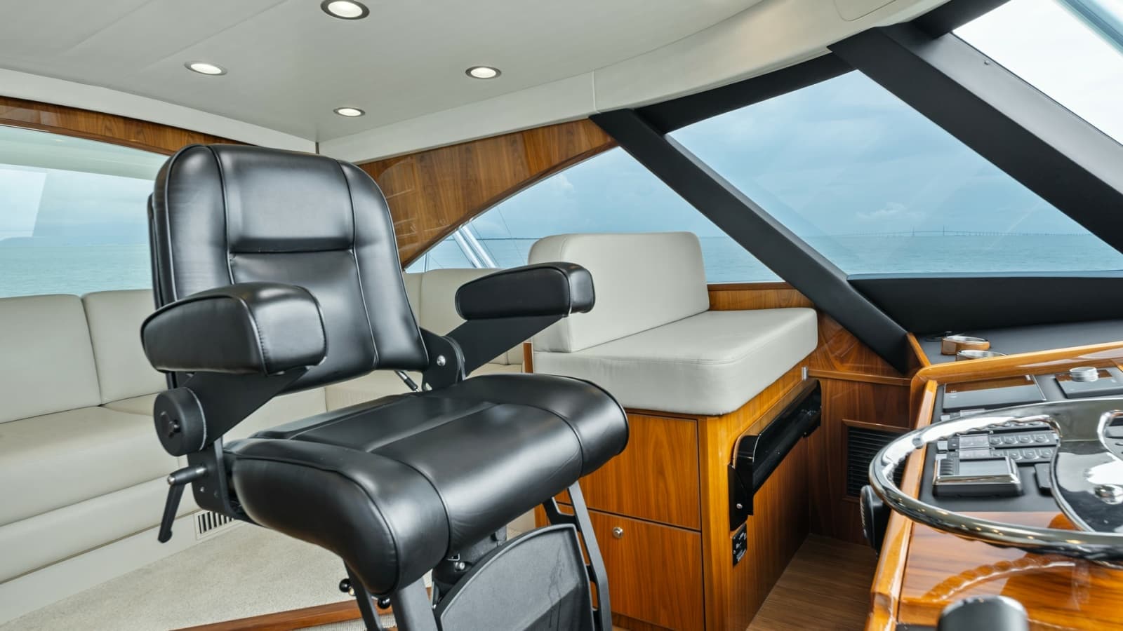 2021 Viking 72 Enclosed Bridge - Photo 12