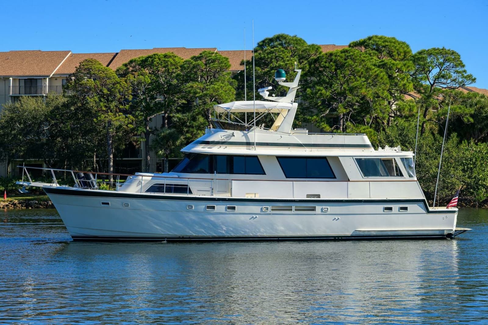 1987 Hatteras 63 Motor Yacht - Photo 63