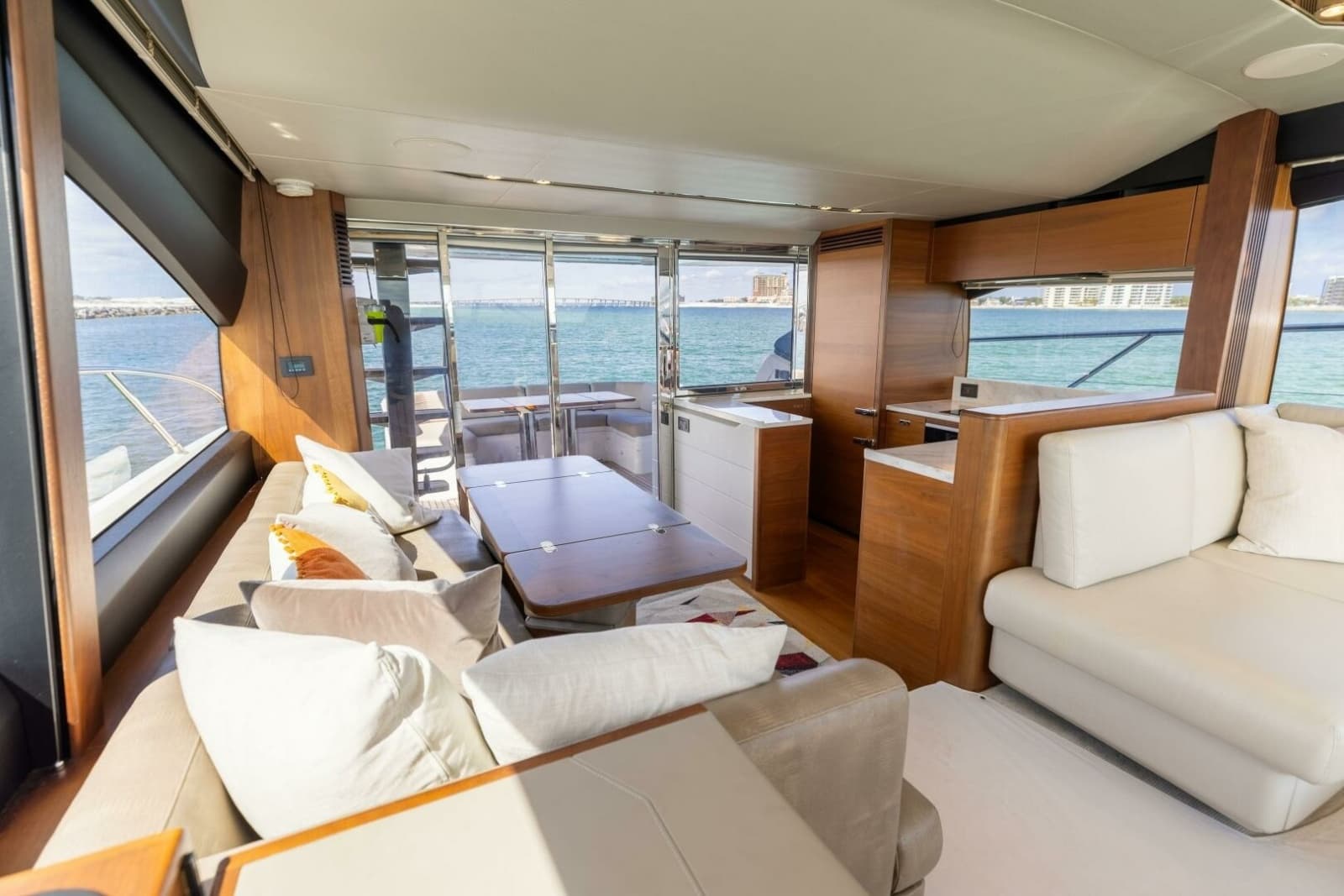 2019 Princess S65 - Photo 13