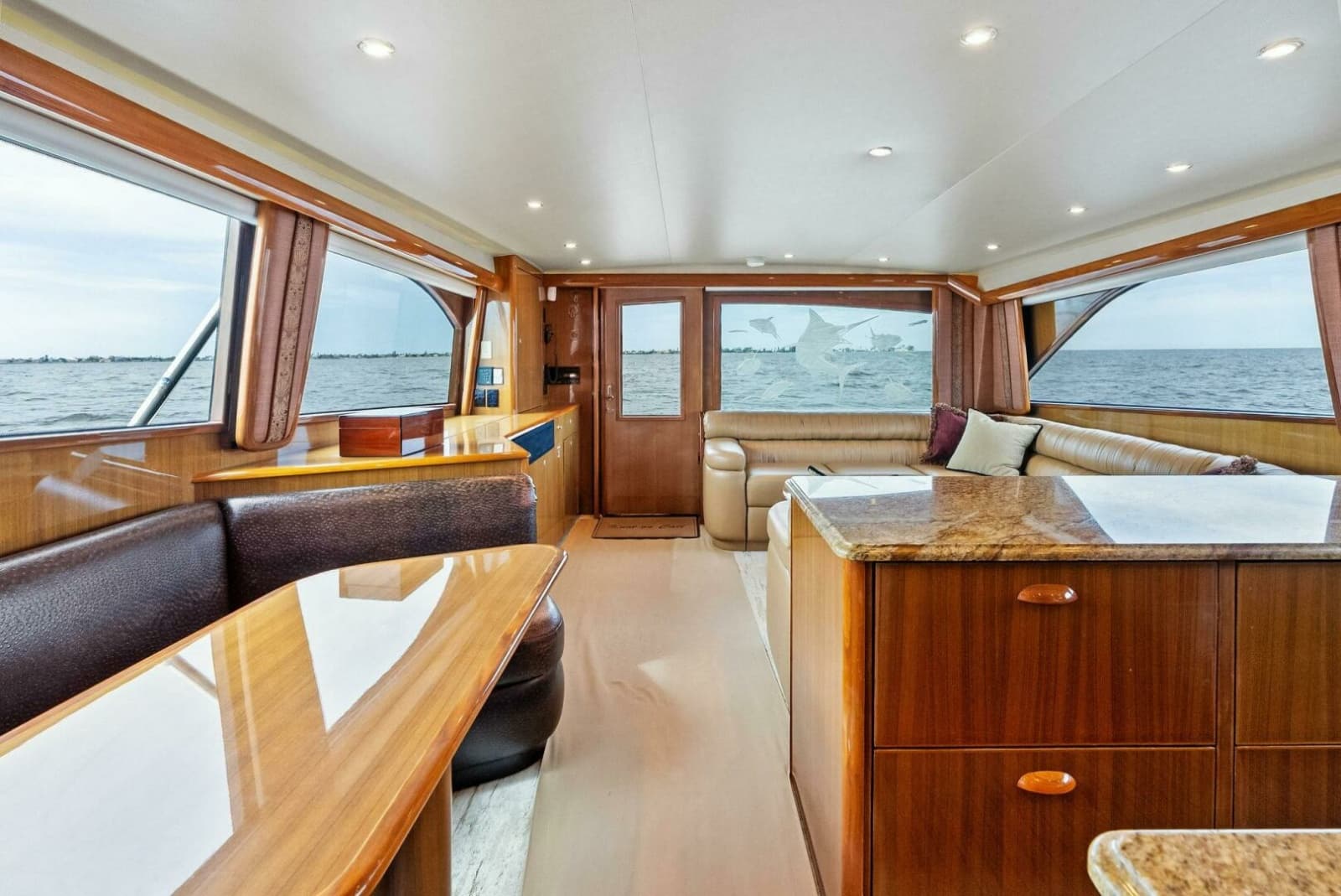 2006 Viking 61 Convertible - Photo 6