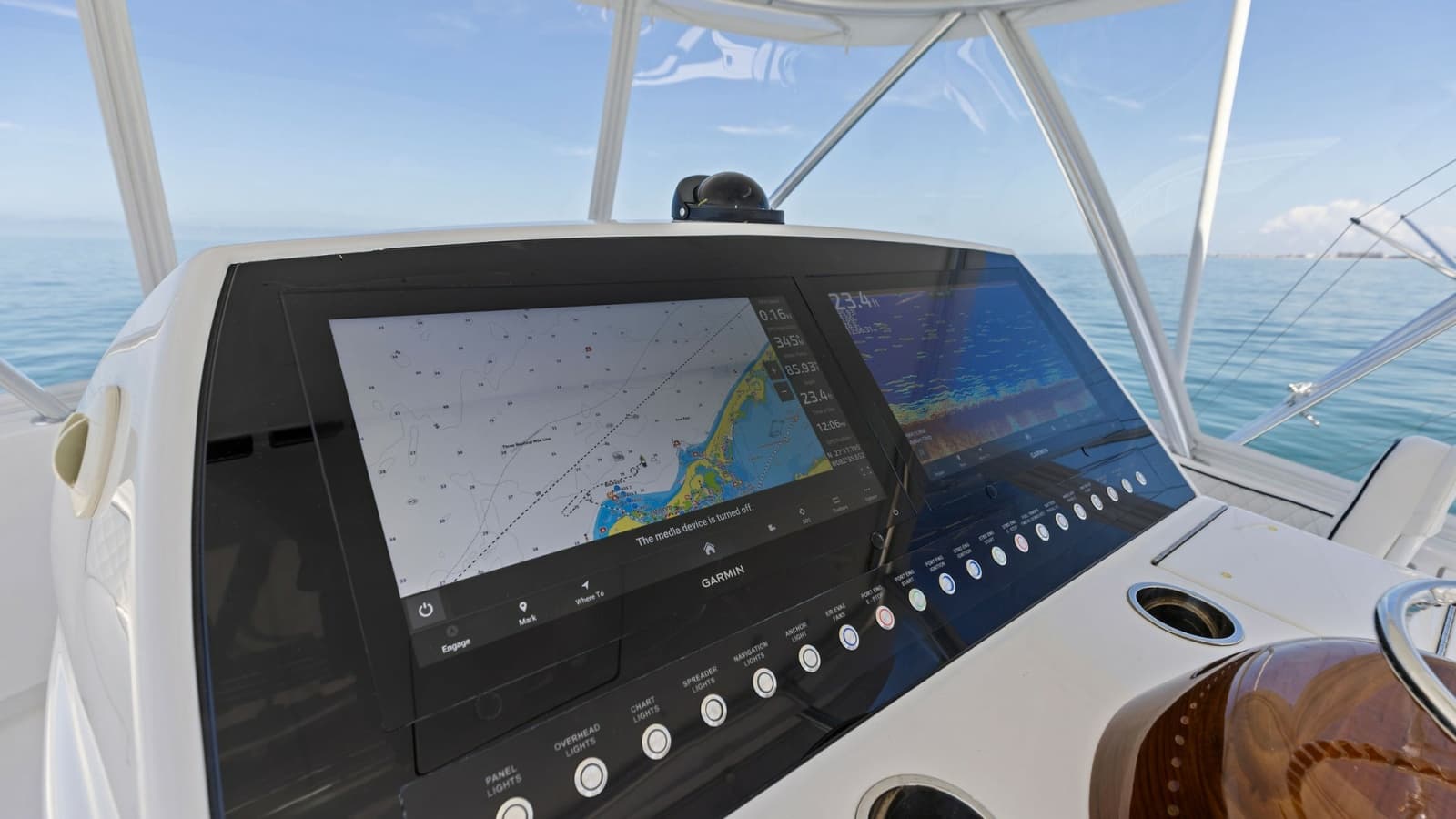 2024 Viking 54 Convertible - Photo 27