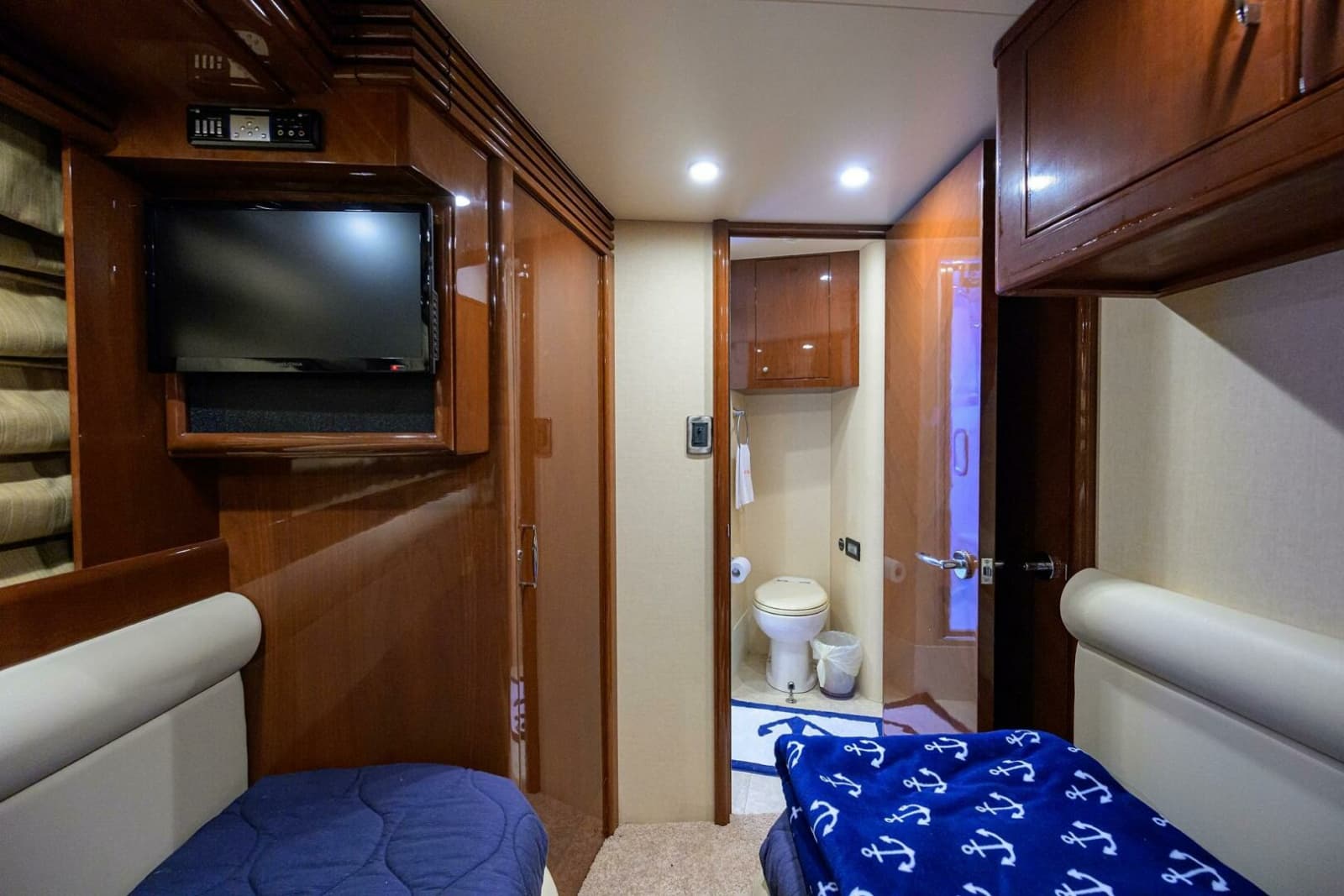 2005 Marquis 65 Motor Yacht - Photo 29