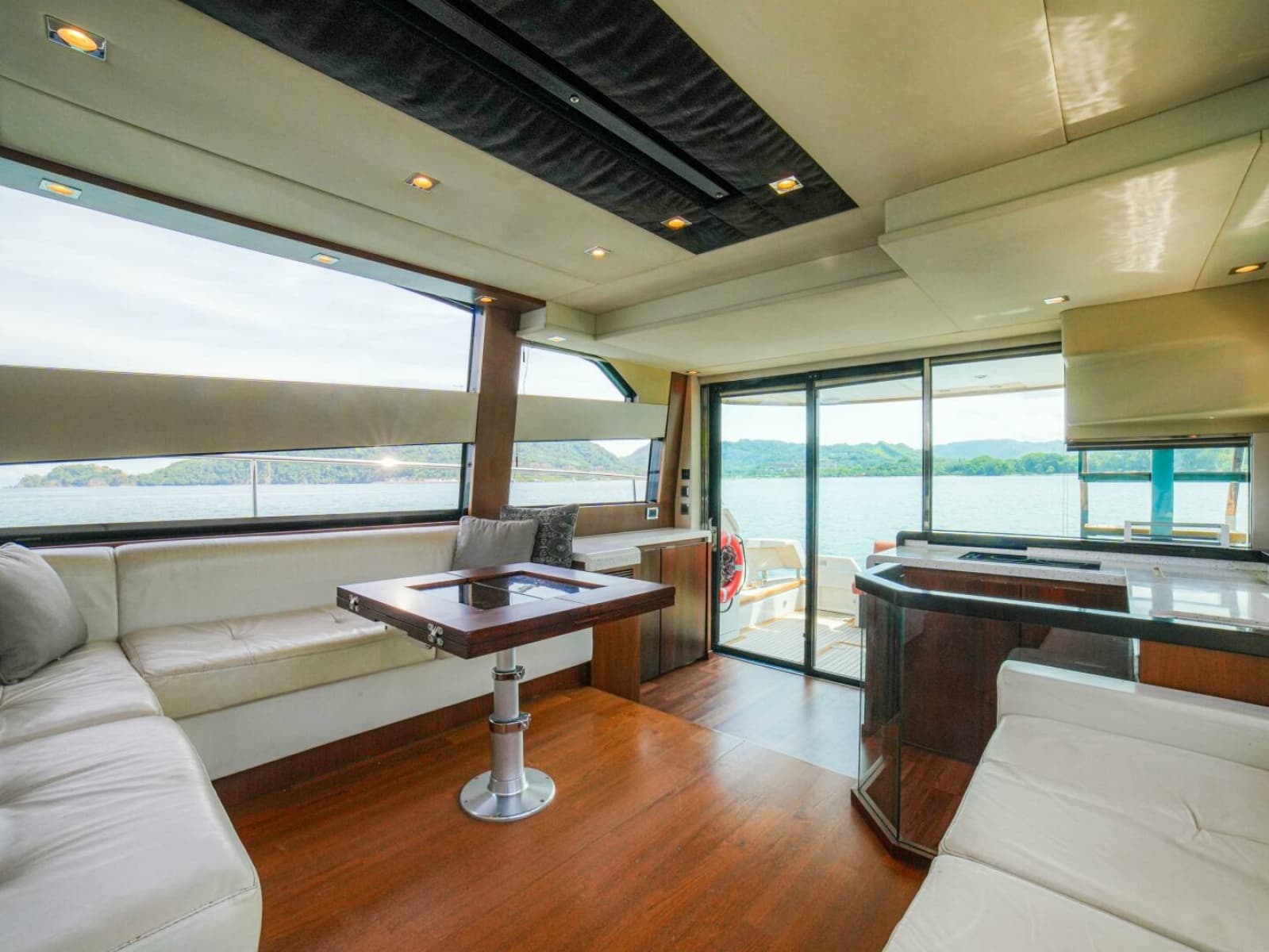 2014 Fairline 50 - Photo 21