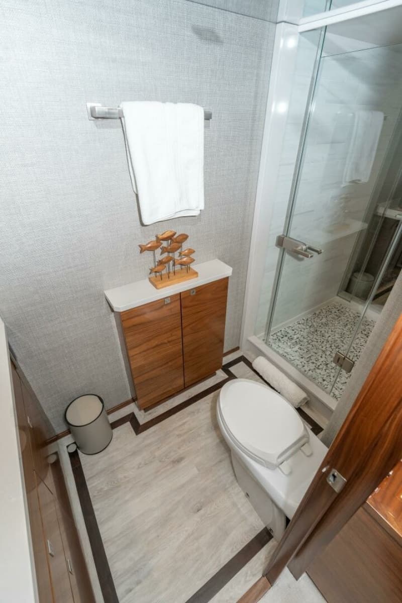 2025 Viking 90C - Photo 37