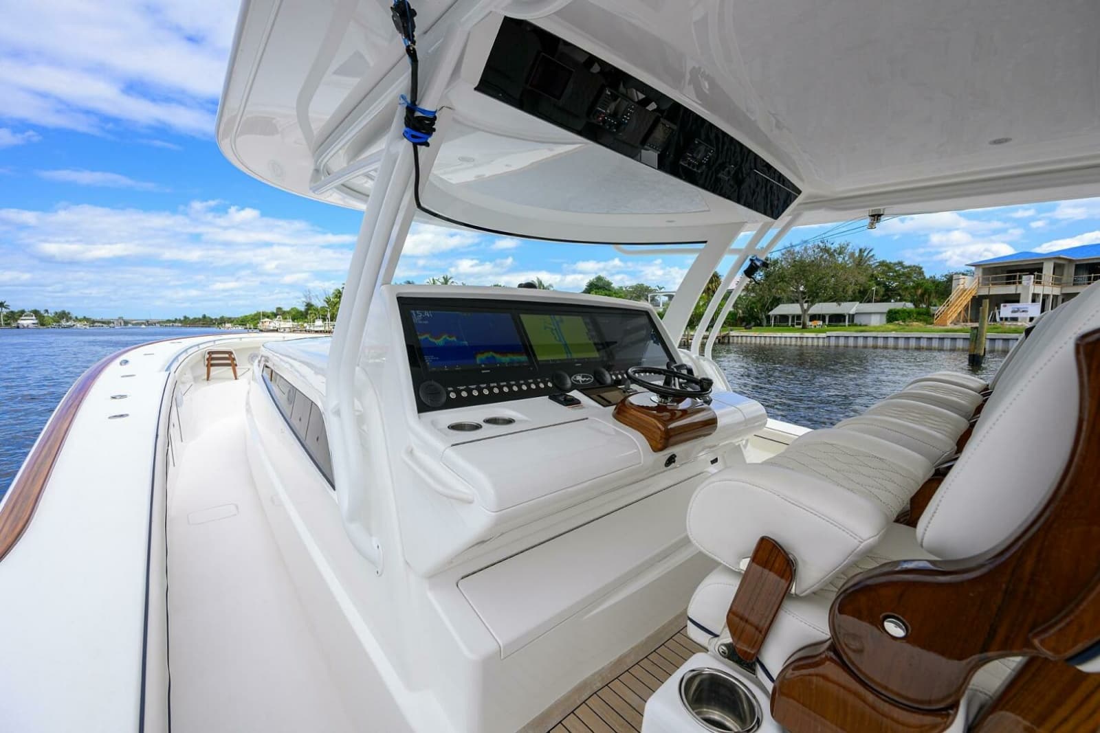 2024 Valhalla Boatworks V-55 - Photo 17