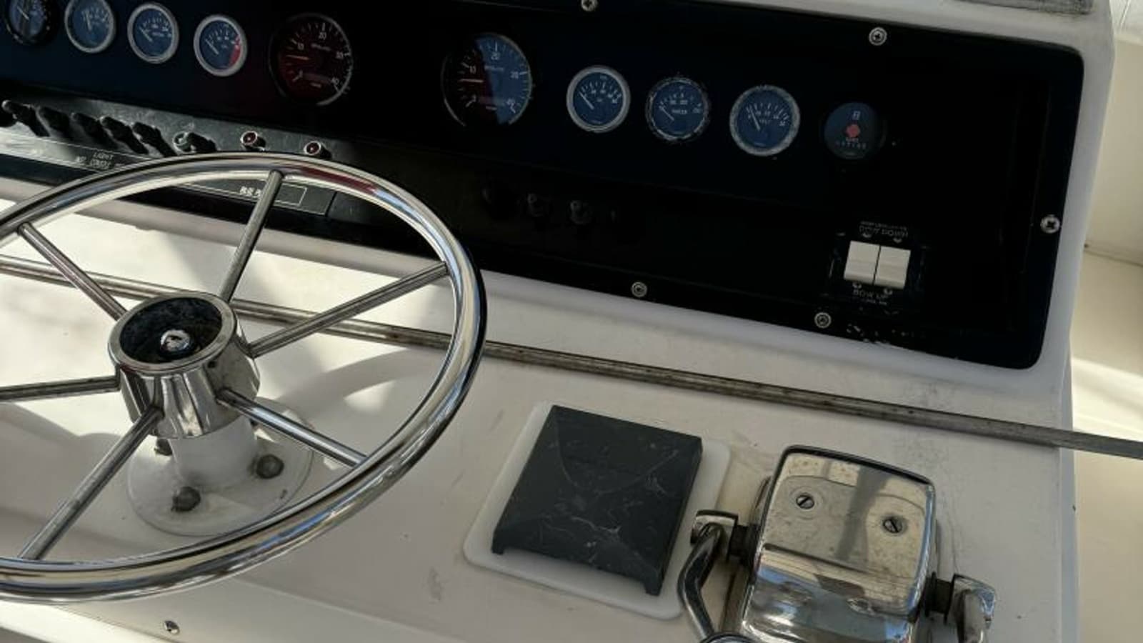 1983 Bertram 385 Convertible - Photo 17
