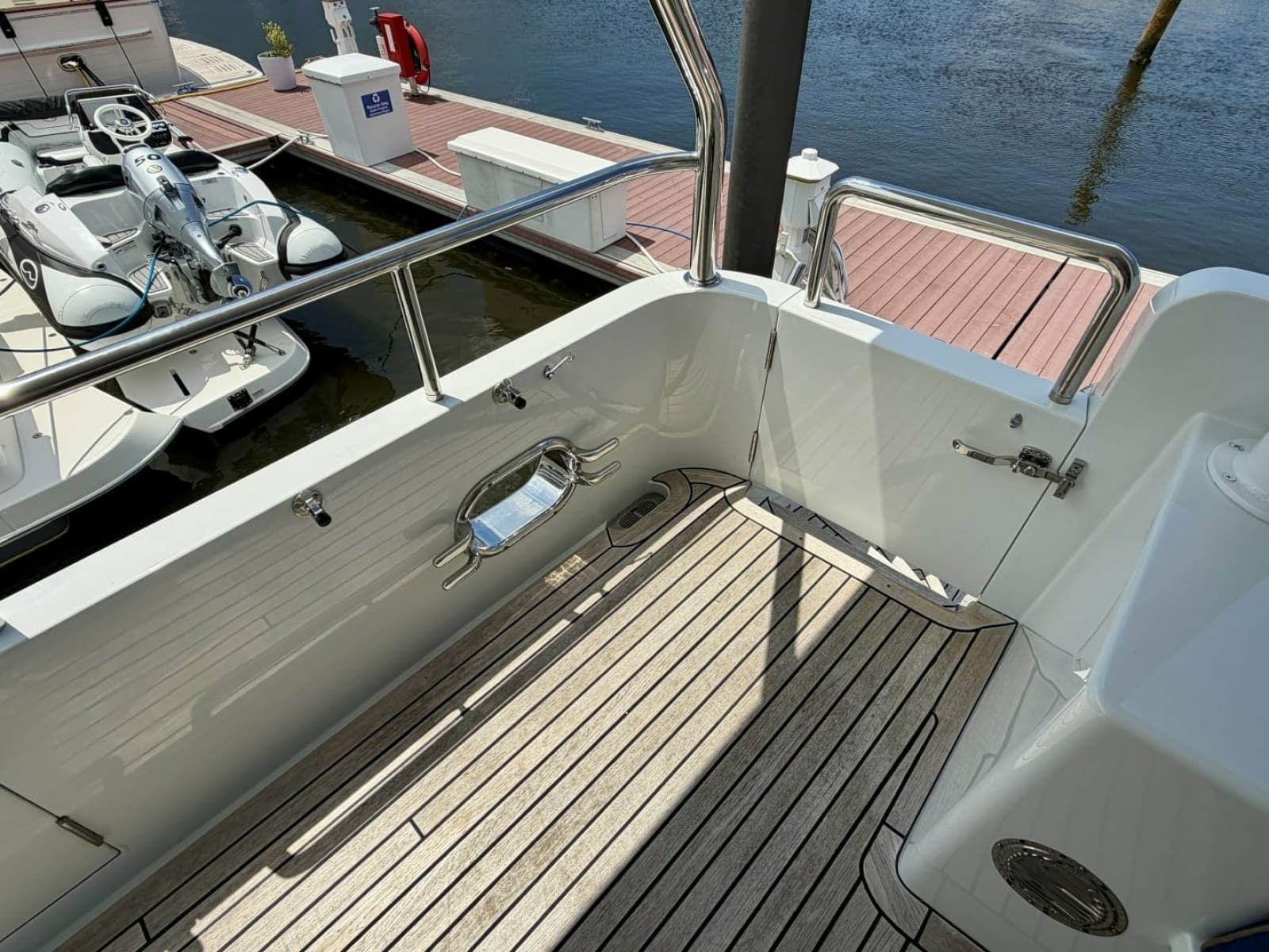 2012 Alaskan 70 Motor Yacht - Photo 17