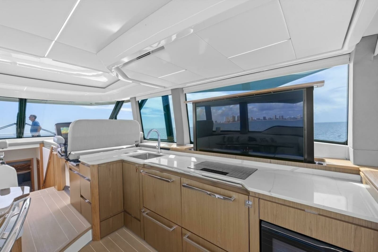 2023 Tiara Yachts EX 60 - Photo 25