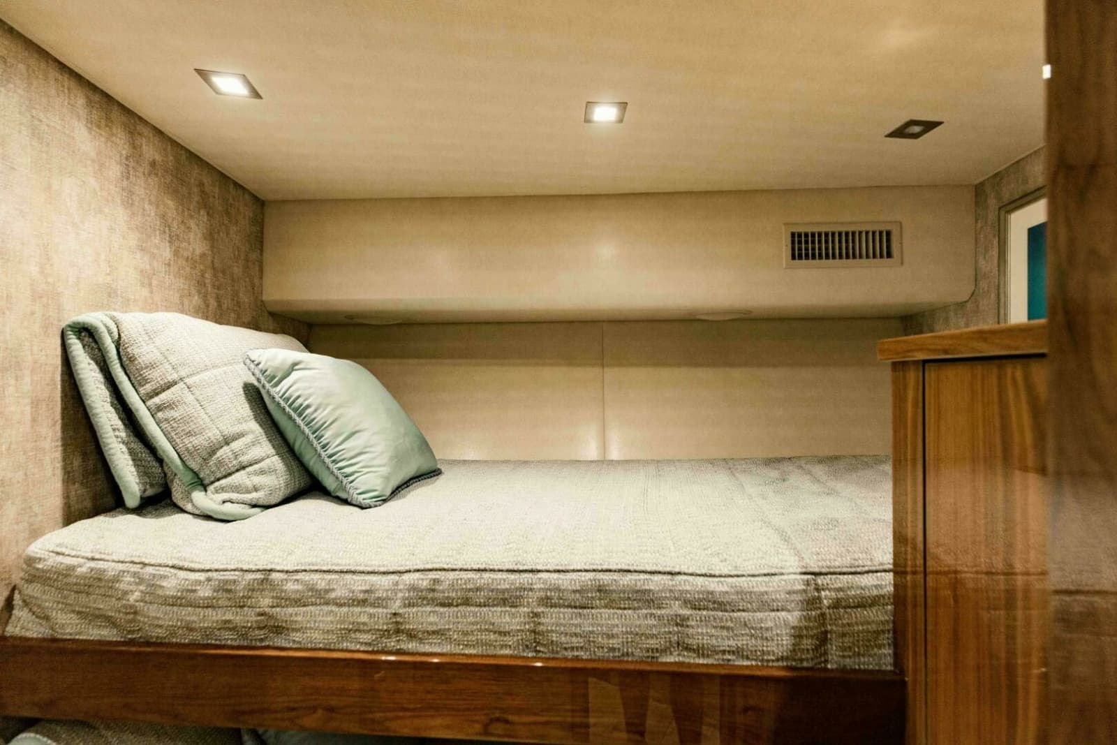 2020 Viking 72 Enclosed Bridge - Photo 29
