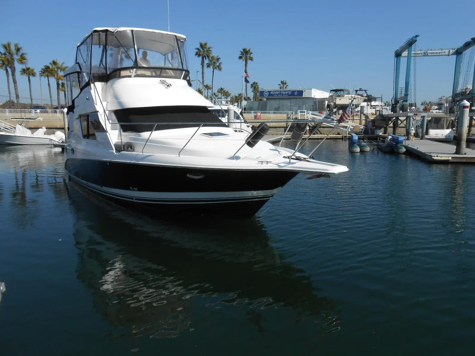 1999 Silverton 352 MY - Photo 2