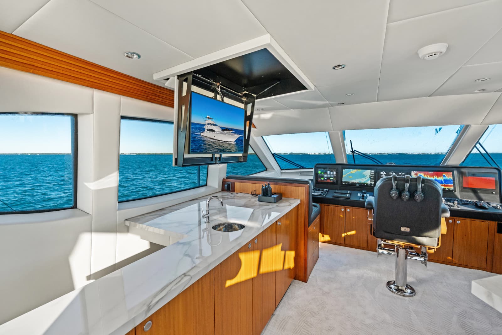 2011 Hatteras Enclosed Bridge - Photo 31