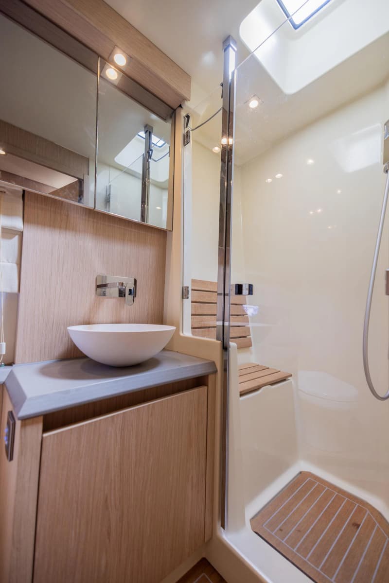 2016 Beneteau Monte Carlo 5 - Photo 28
