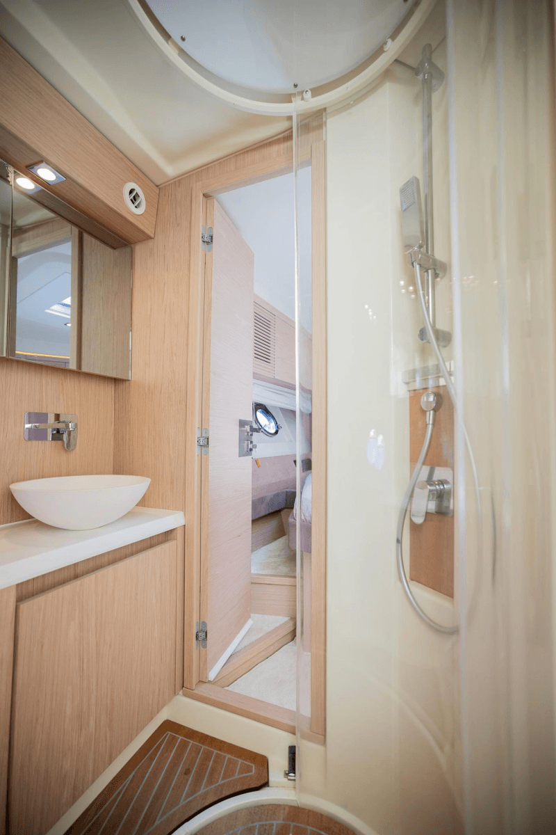 2016 Beneteau Monte Carlo 5 - Photo 30