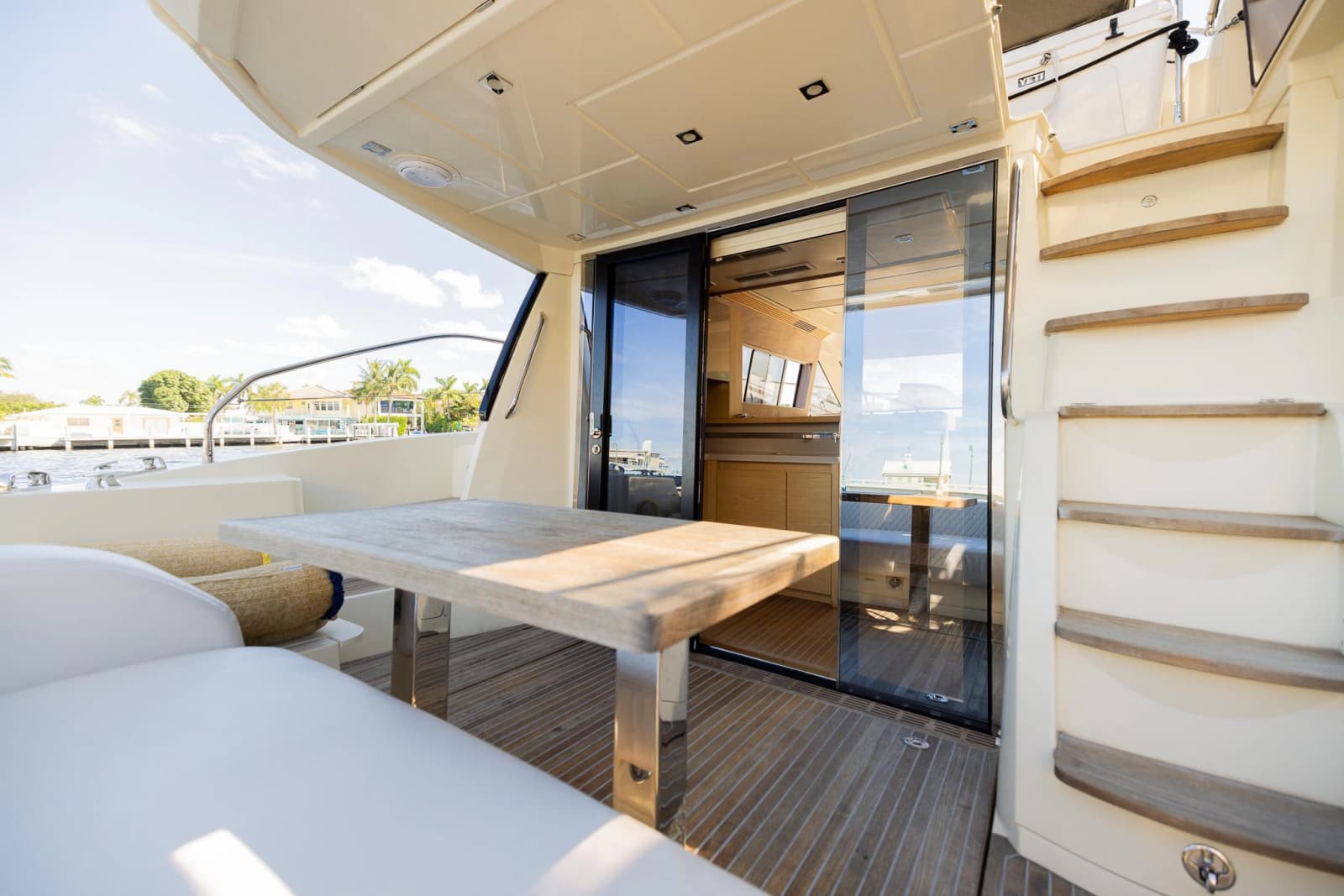 2016 Beneteau Monte Carlo 5 - Photo 7