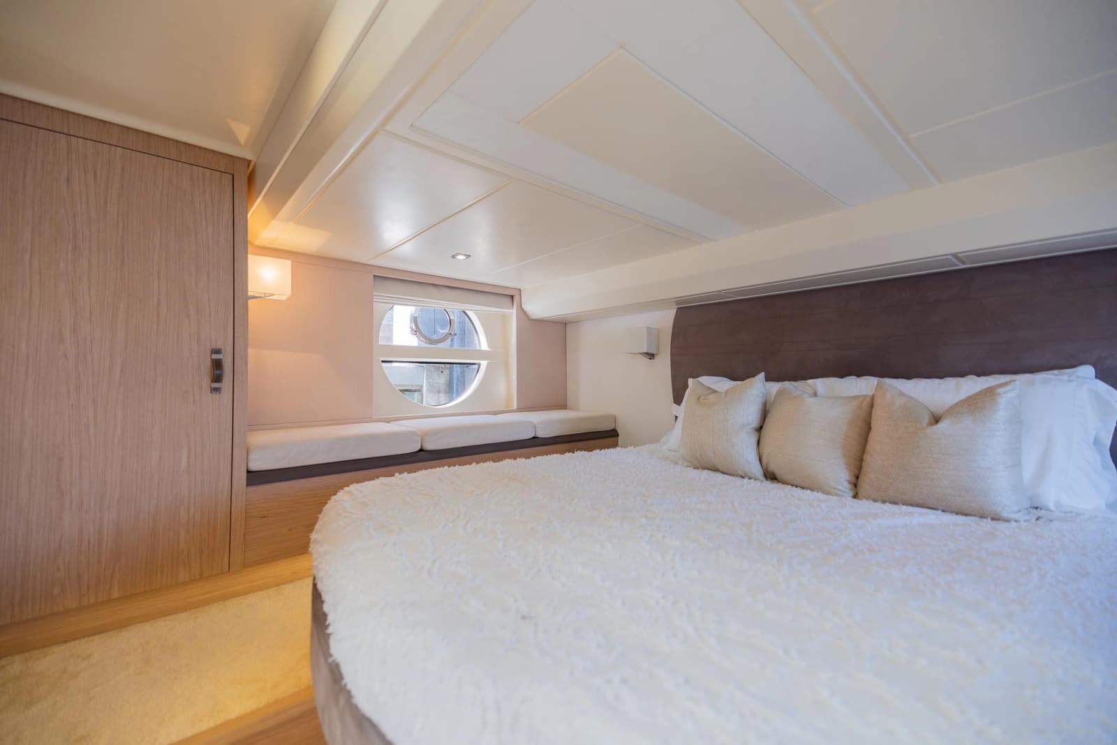 2016 Beneteau Monte Carlo 5 - Photo 23