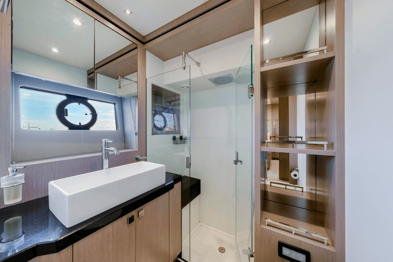 2018 Sunseeker Predator 68 - Photo 54