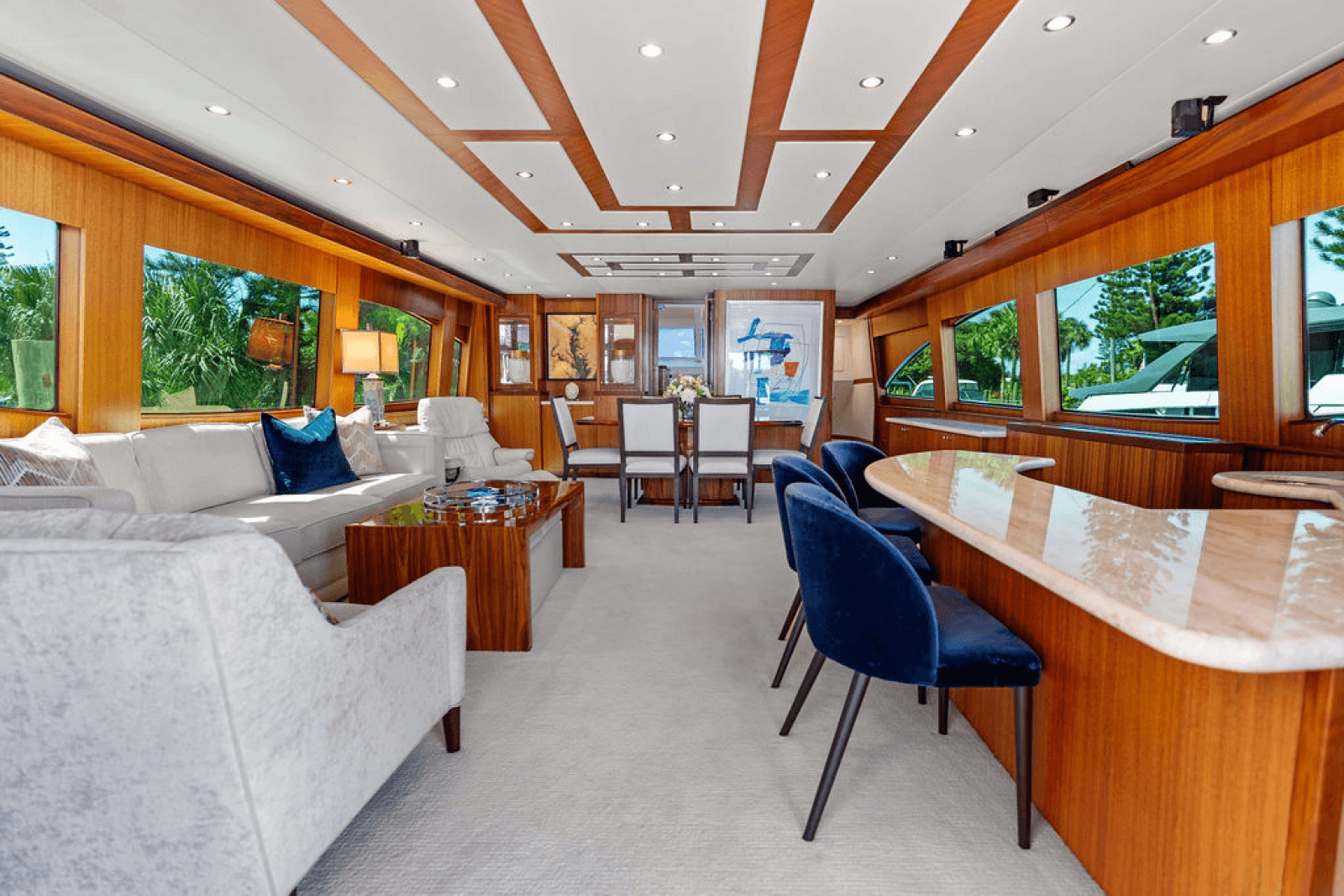 2013 Hatteras 80 Motor Yacht - Photo 7