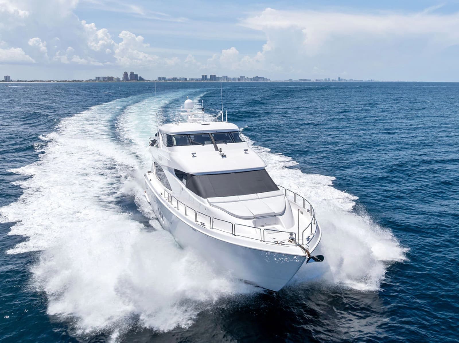 2013 Hatteras 80 Motor Yacht - Photo 2