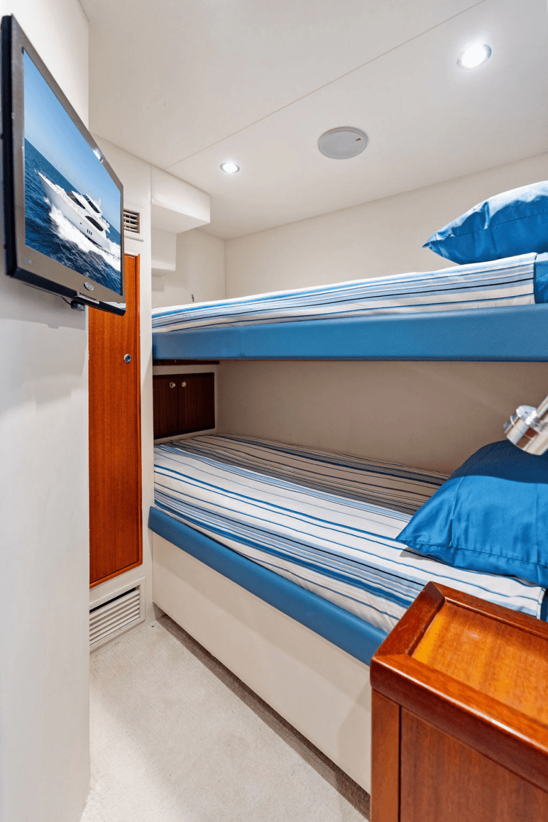 2013 Hatteras 80 Motor Yacht - Photo 30