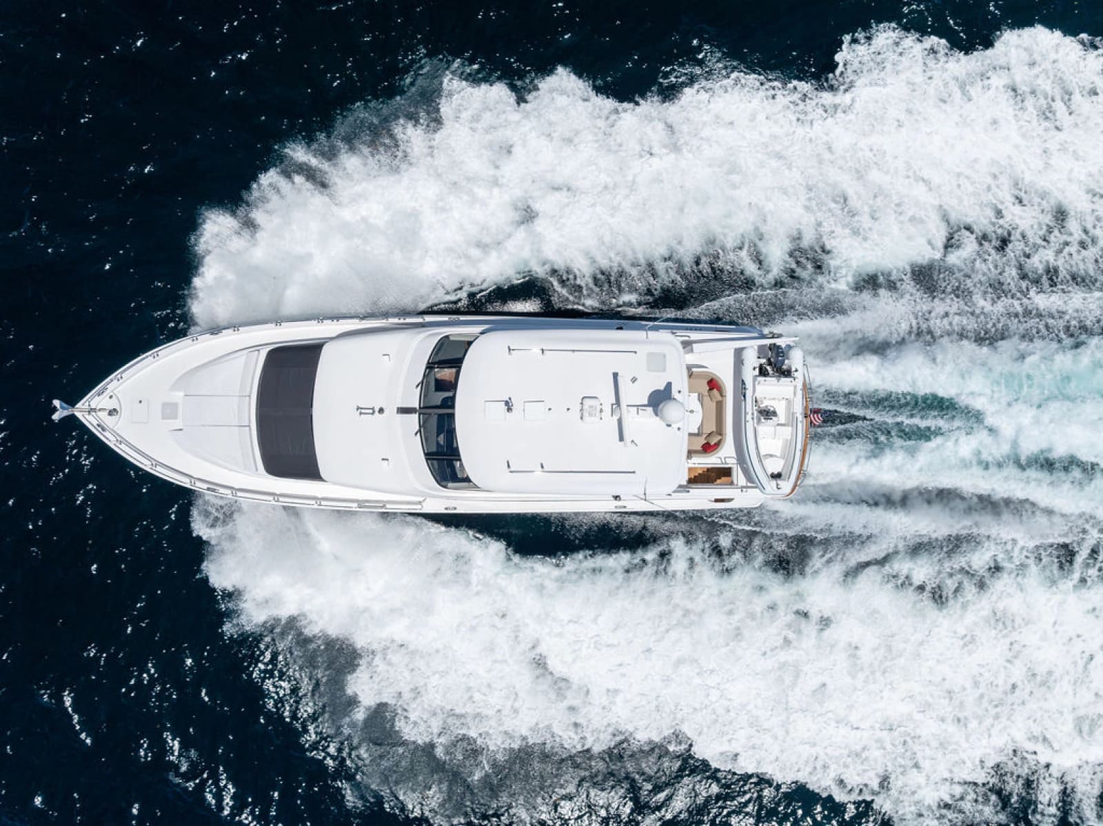 2013 Hatteras 80 Motor Yacht - Photo 4