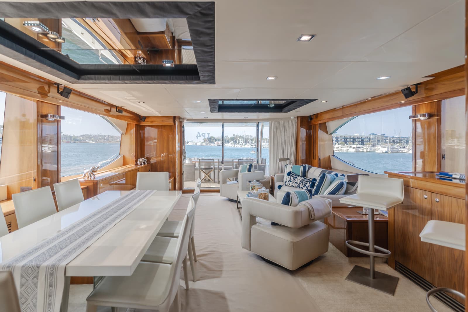 2011 Sunseeker 88 Yacht - Photo 46