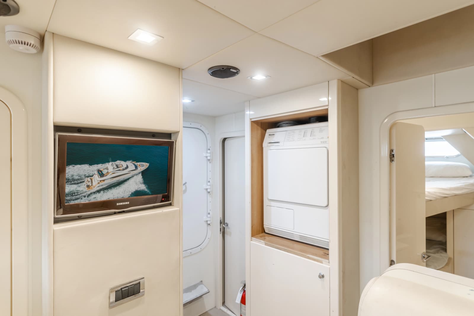 2011 Sunseeker 88 Yacht - Photo 90