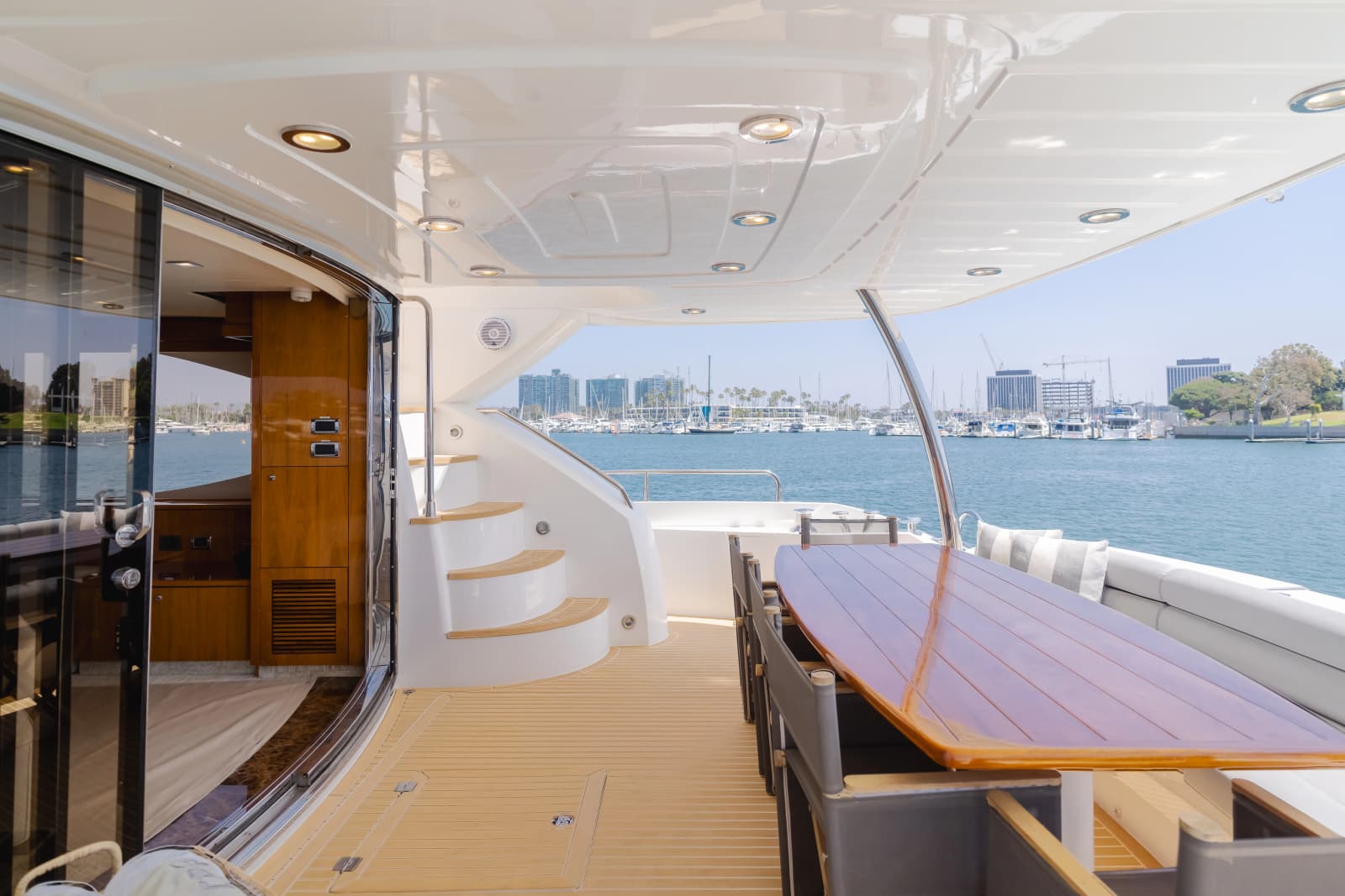 2011 Sunseeker 88 Yacht - Photo 42