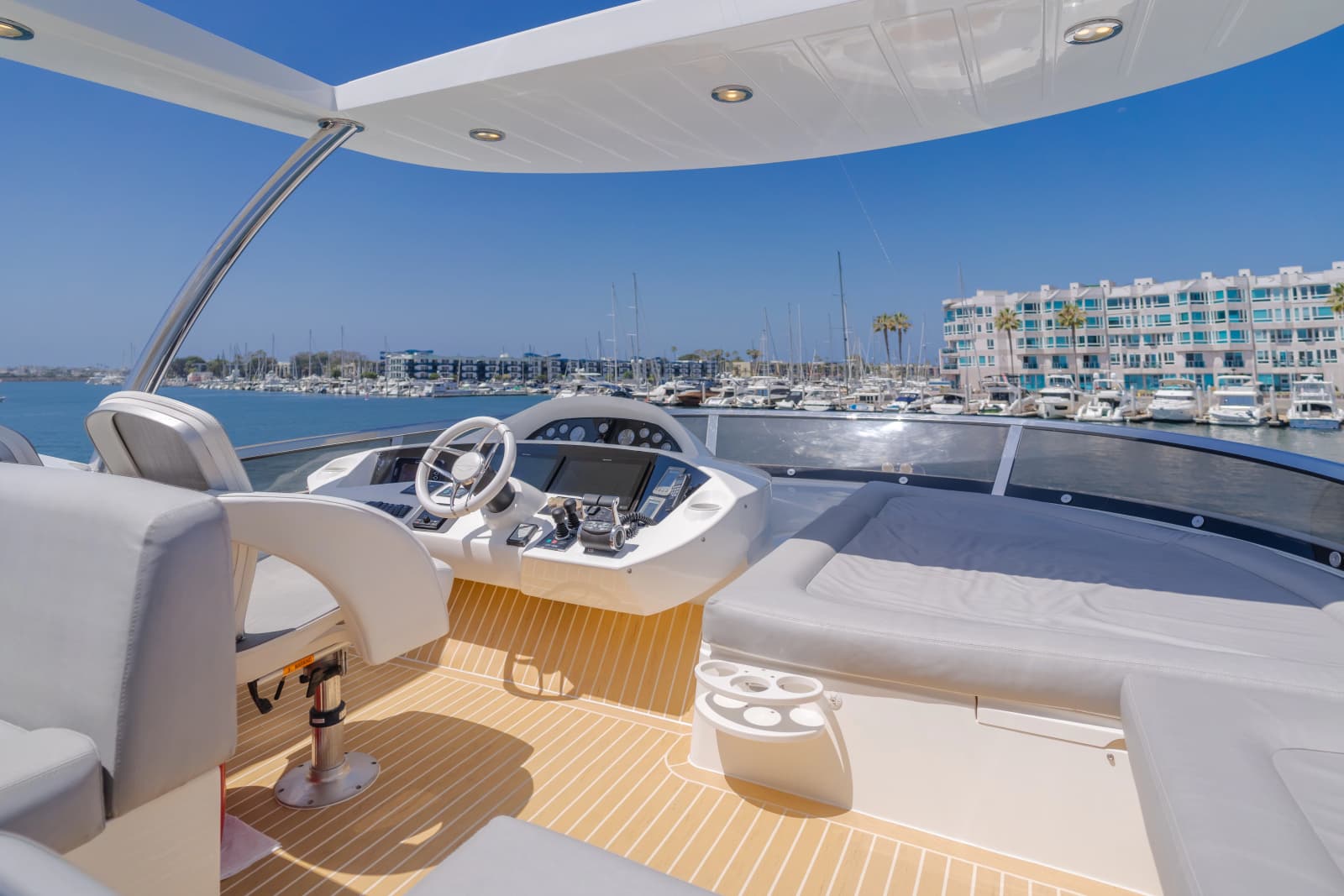2011 Sunseeker 88 Yacht - Photo 27