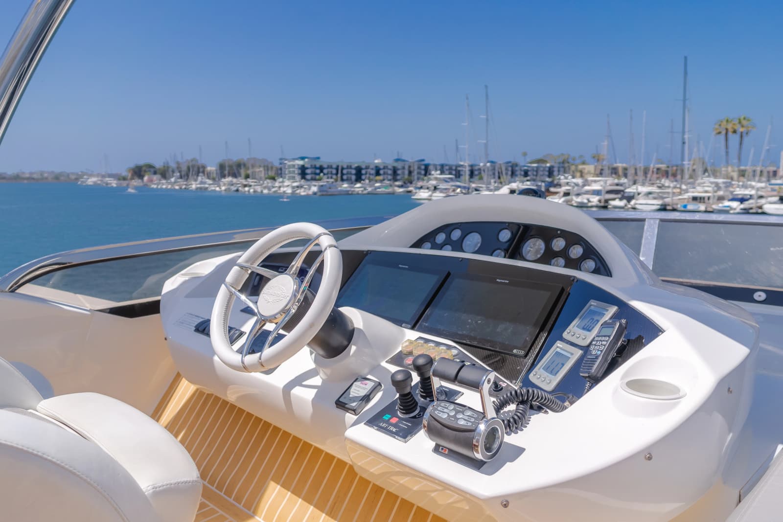 2011 Sunseeker 88 Yacht - Photo 28